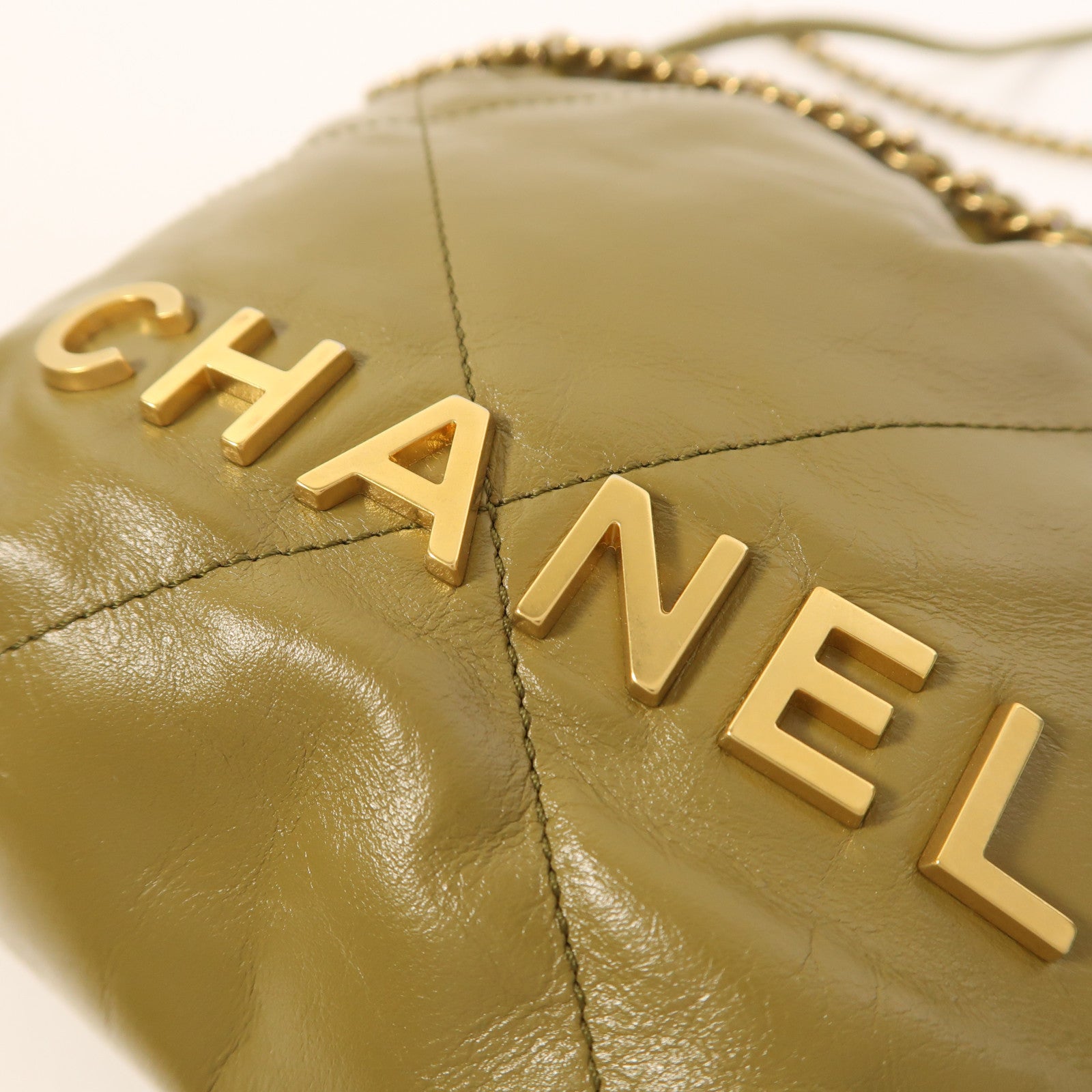 CHANEL 牛皮皮革Chanel 22 Mini金扣手挽肩背兩用袋