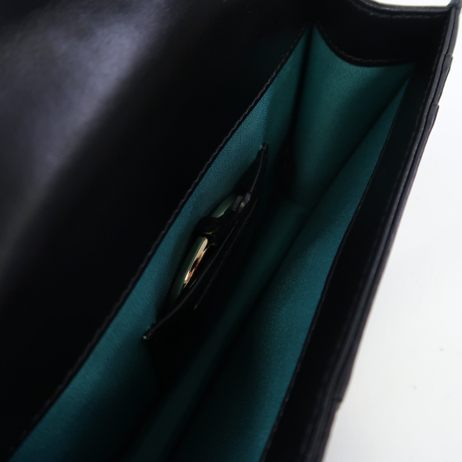 BVLGARI (PRICE DOWN) GHW Chain Shoulder Bag Calfskin Leather Black