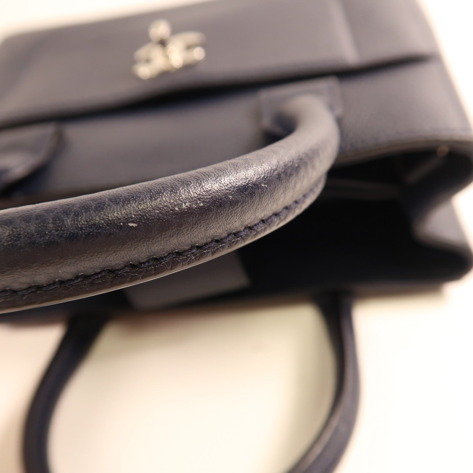 CHANEL 牛皮皮革2Way Shoulder Bag銀扣手挽肩背兩用袋