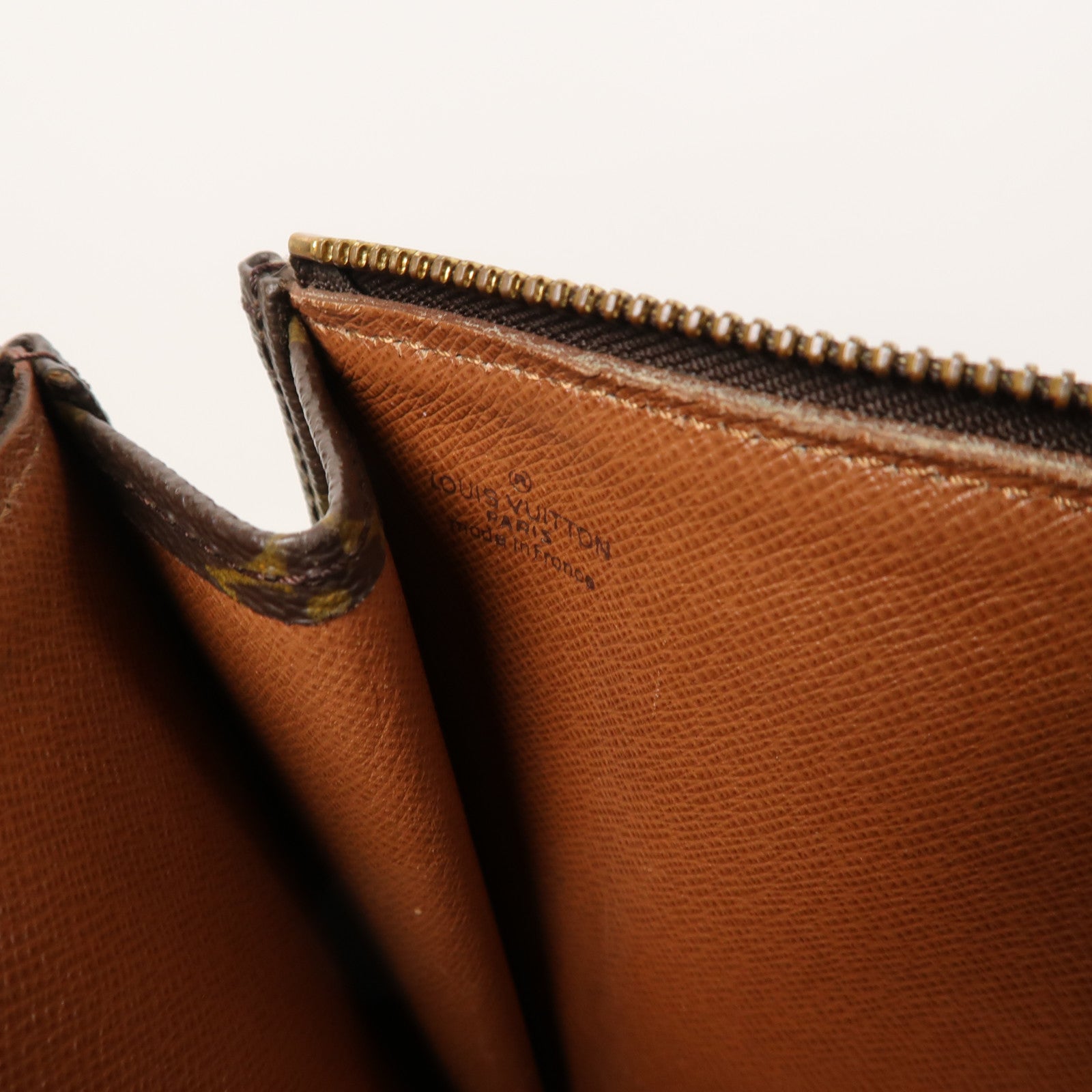 LOUIS VUITTON Monogram Poche Document金扣手拿包啡色