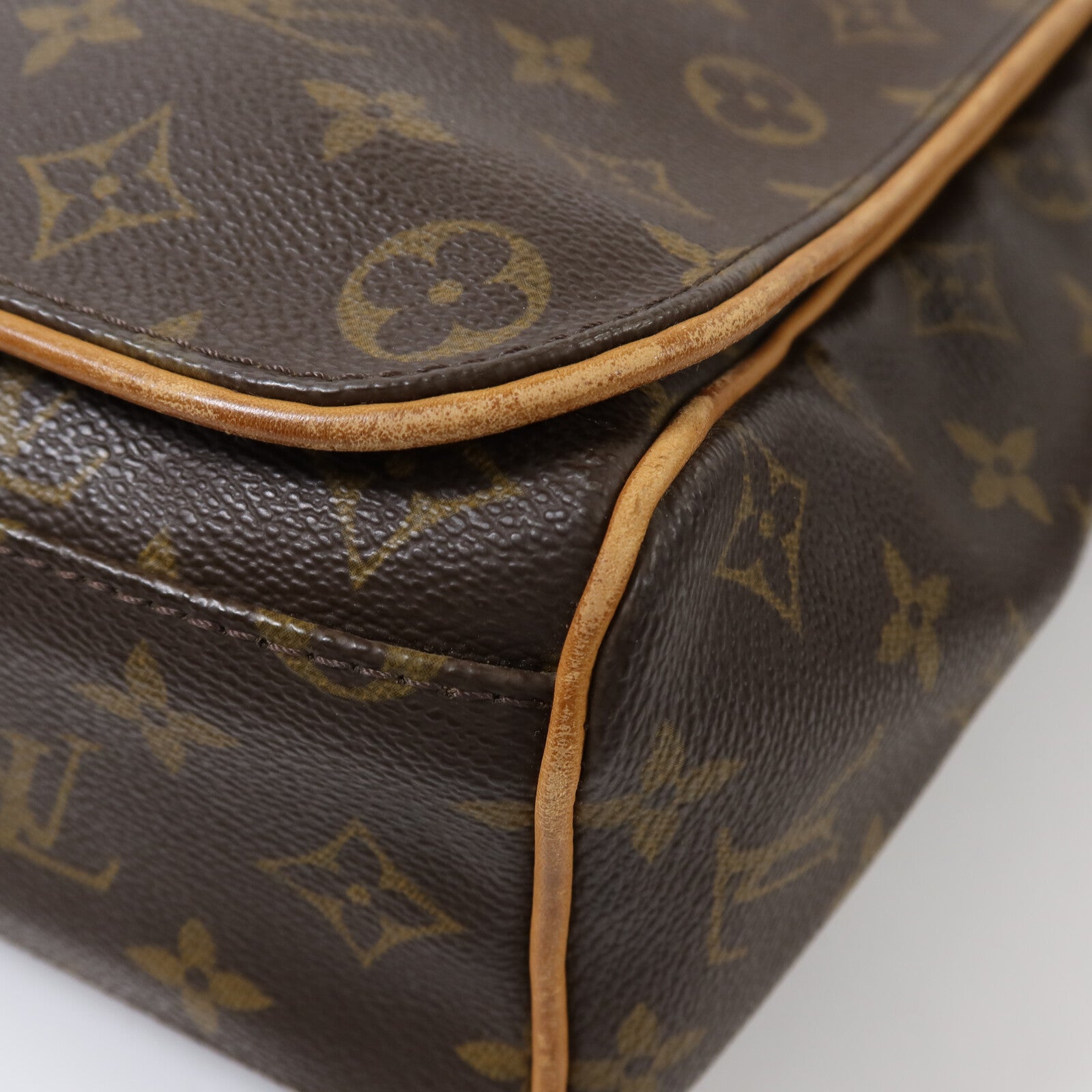 LOUIS VUITTON Monogram Abbesses金扣肩背袋棕色