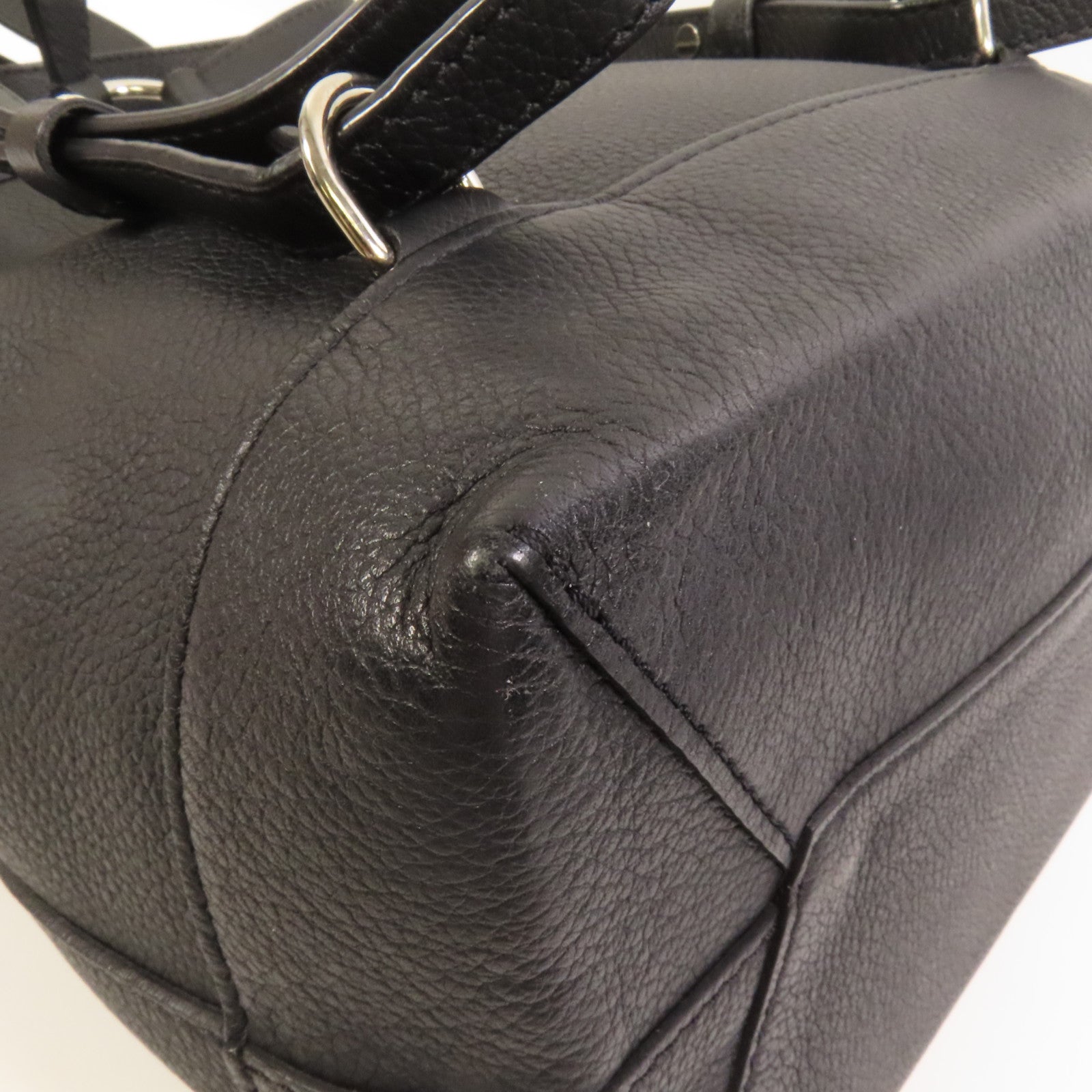 LOUIS VUITTON 【激減優惠】牛皮皮革Lock Me Backpack銀扣背包