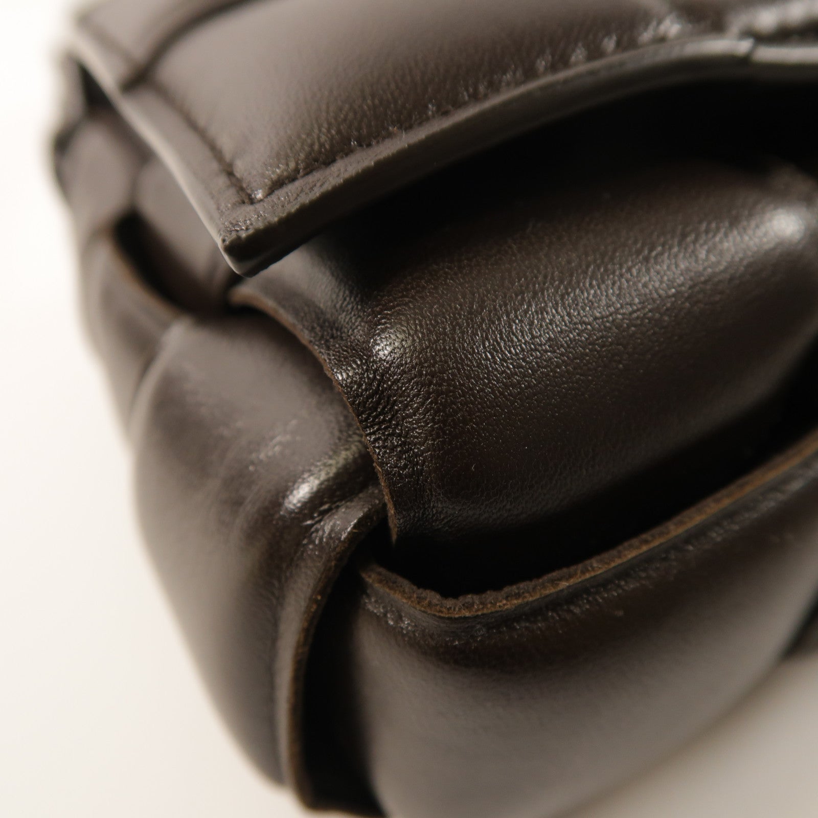 BOTTEGA VENETA 羊皮皮革Padded Cassette肩背袋