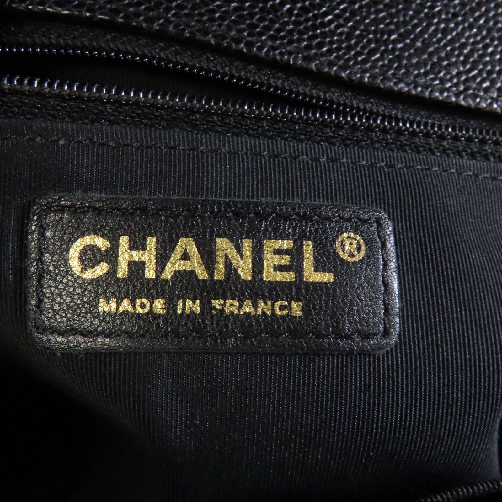 CHANEL 菱格Caviar皮革Boy金扣鏈帶肩背袋黑色