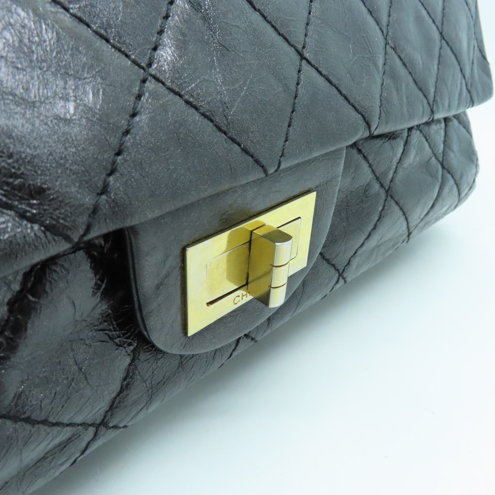 CHANEL 【清倉大減價】菱格牛皮皮革2.55金扣鏈帶肩背袋黑色