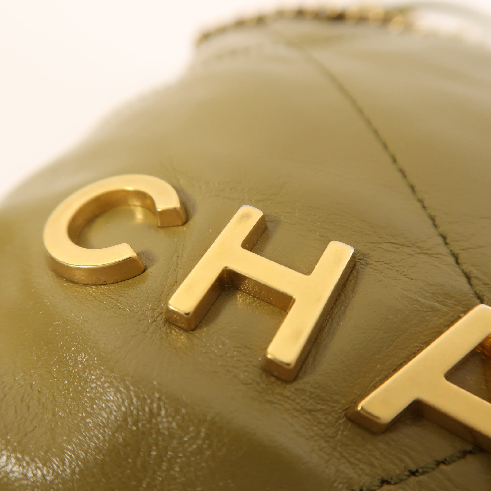 CHANEL 牛皮皮革Chanel 22 Mini金扣手挽肩背兩用袋