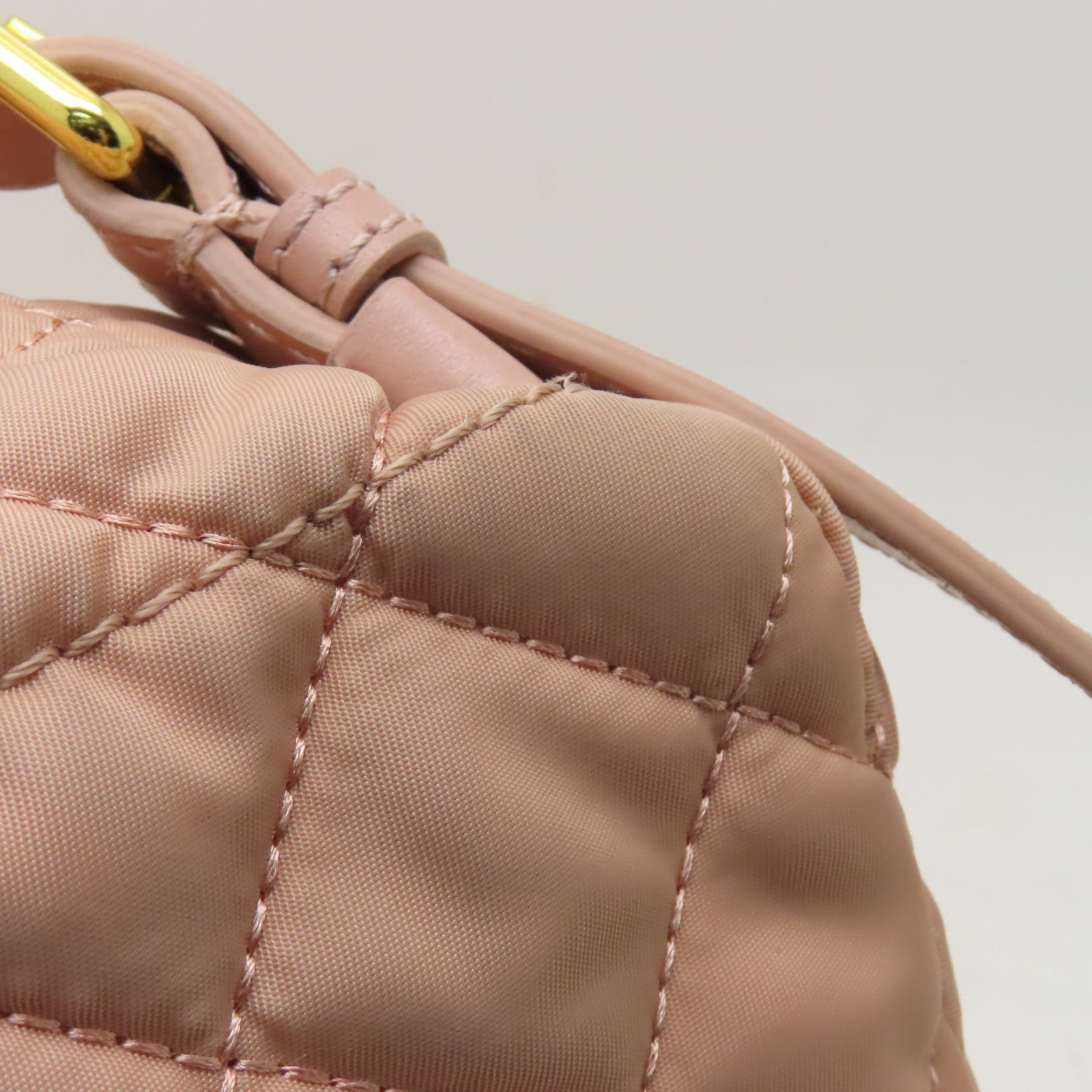 MOSCHINO 尼龍Backpack金扣背包粉紅色