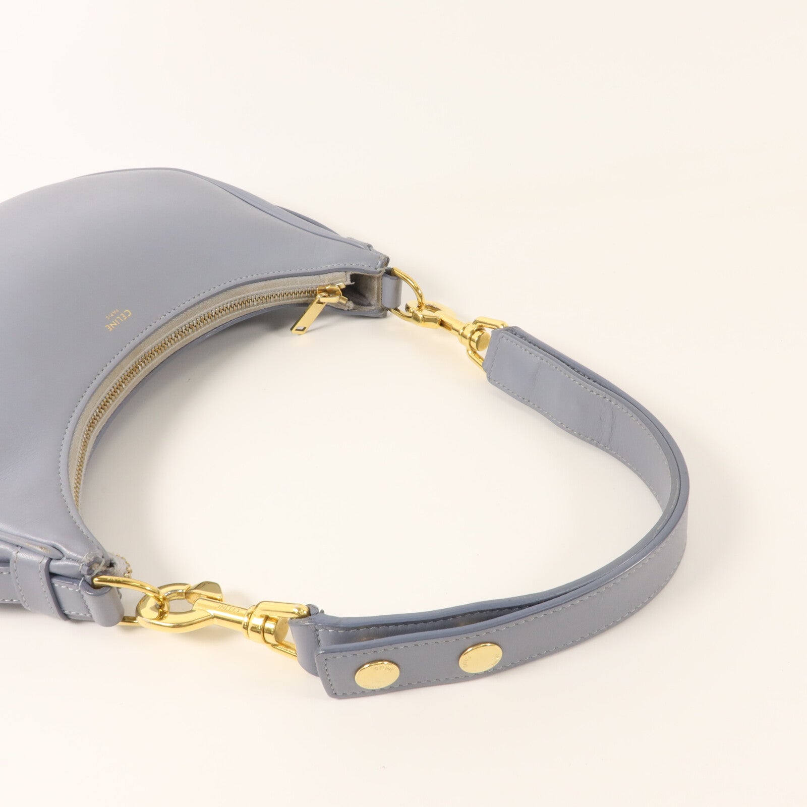 CELINE 牛皮皮革Ava Medium肩背袋