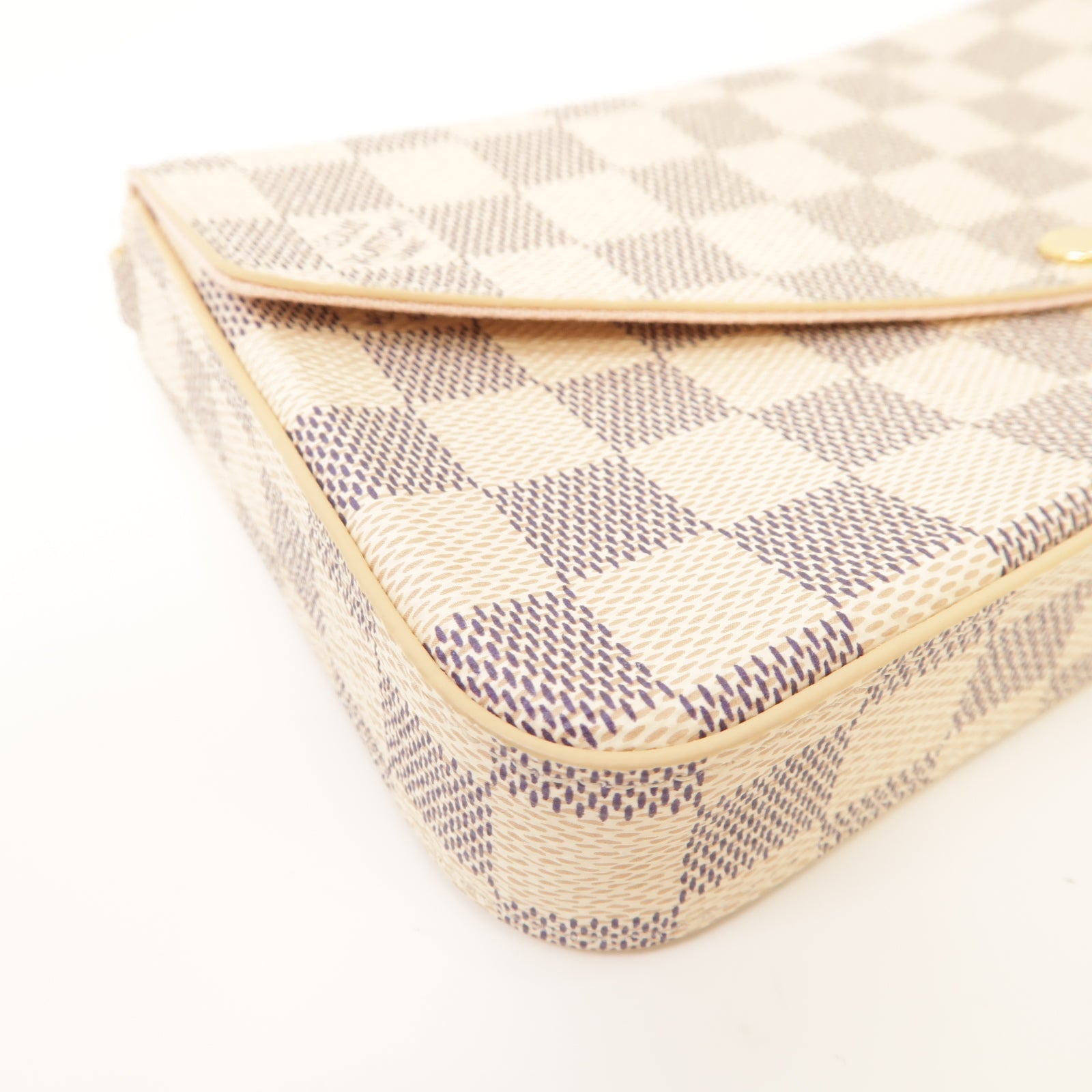 LOUIS VUITTON Damier Azur Pochette Felicice金扣鏈帶肩背袋白色