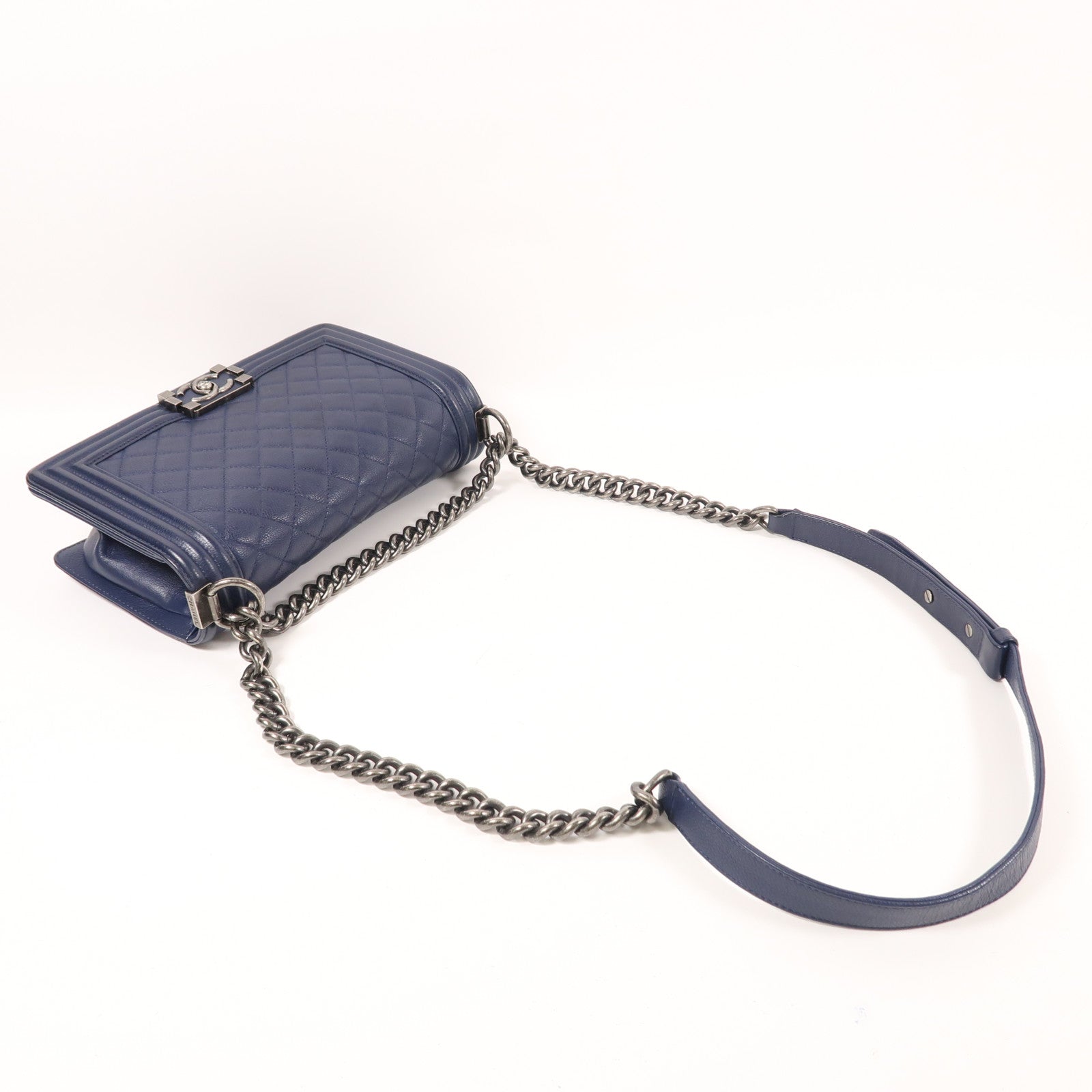 CHANEL 牛皮皮革Boy 25銀扣肩背袋