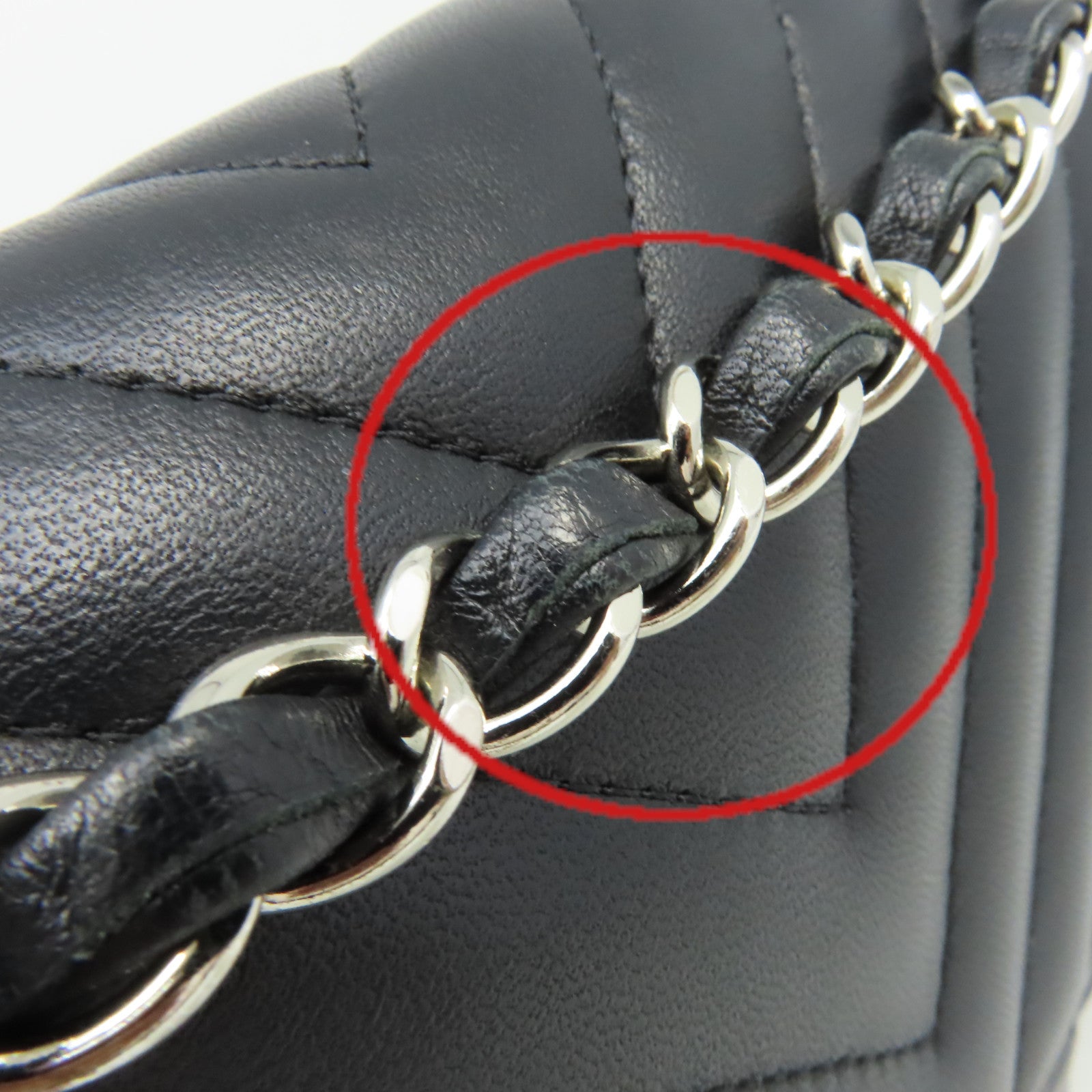 CHANEL **【激減優惠】斜紋牛皮皮革Medium Classic Flap Chain Shoulder Bag銀扣鏈帶肩背袋黑色