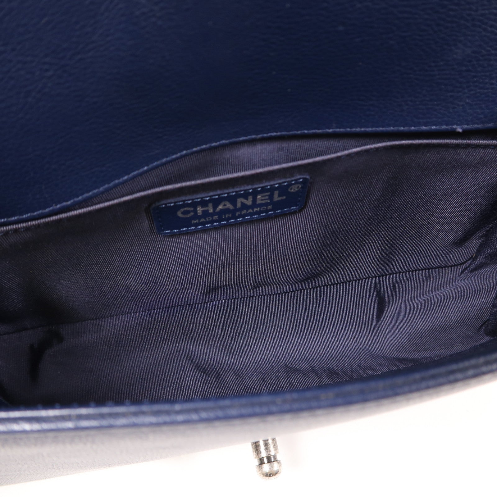 CHANEL 牛皮皮革Boy 25銀扣肩背袋