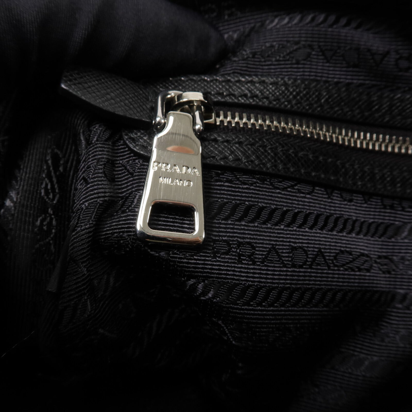 PRADA 尼龍2 Way Shoulder手挽肩背兩用袋