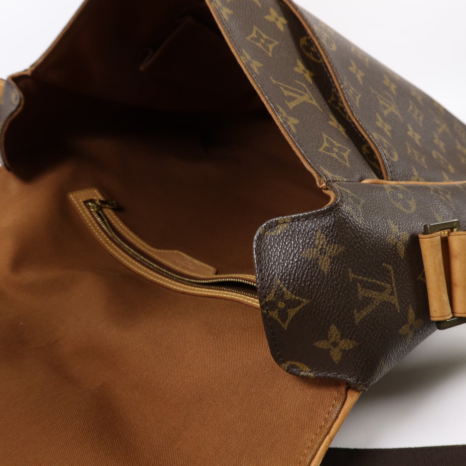 LOUIS VUITTON Monogram Abbesses金扣肩背袋棕色