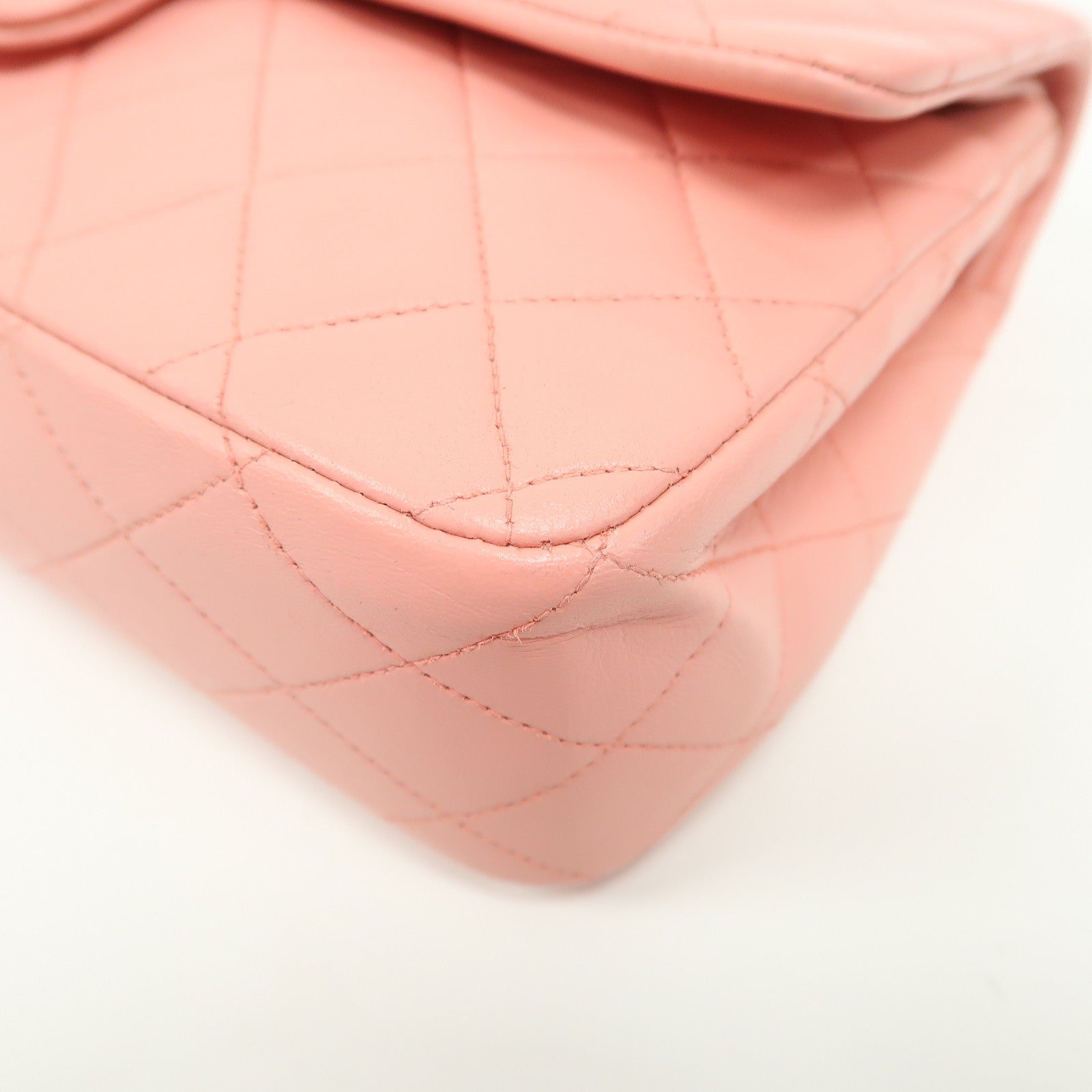 CHANEL 菱格羊皮皮革Classic Chain Shoulder Bag金扣鏈帶肩背袋粉紅色