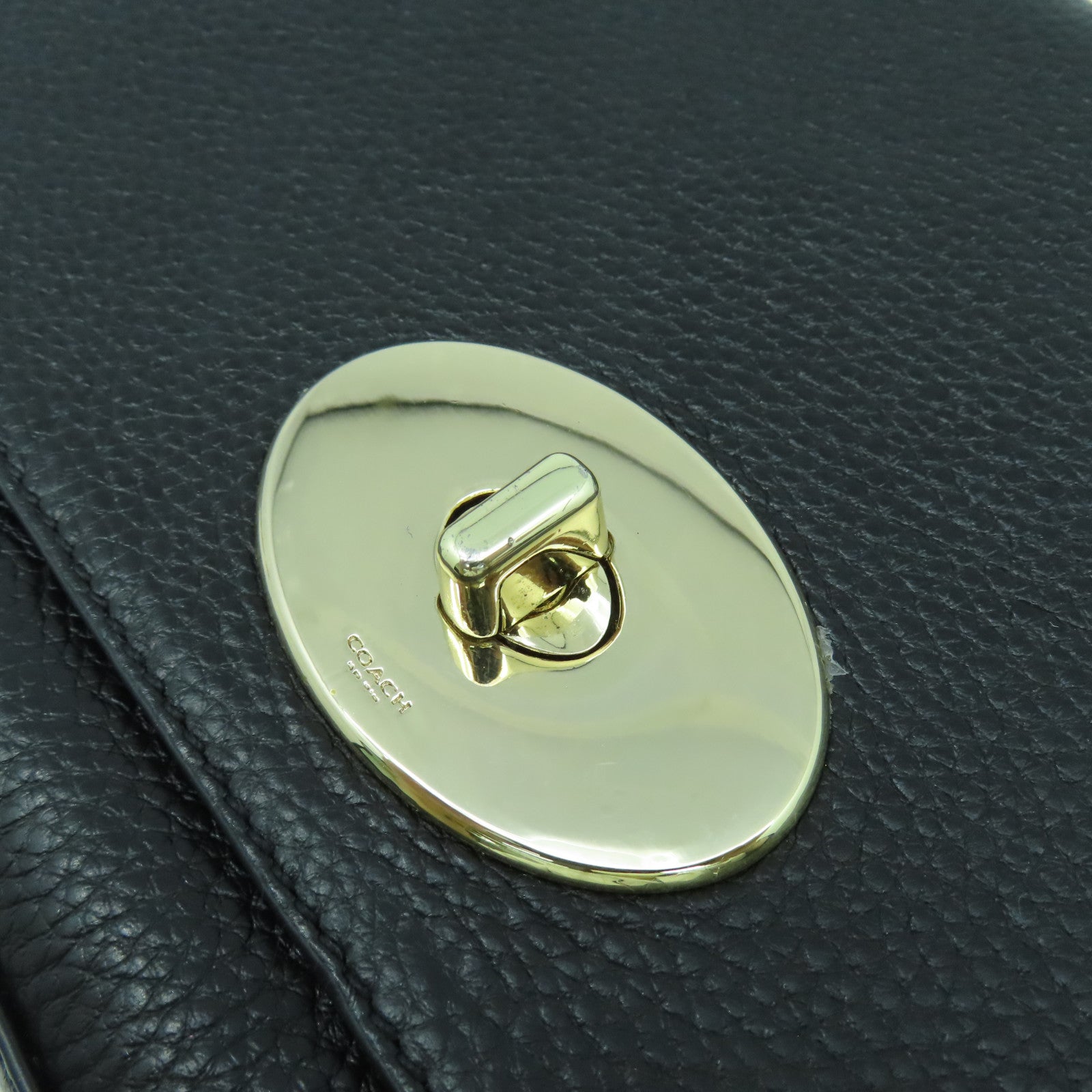 COACH 【激減優惠】牛皮皮革Chain Shoulder Bag金扣鏈帶肩背袋黑色