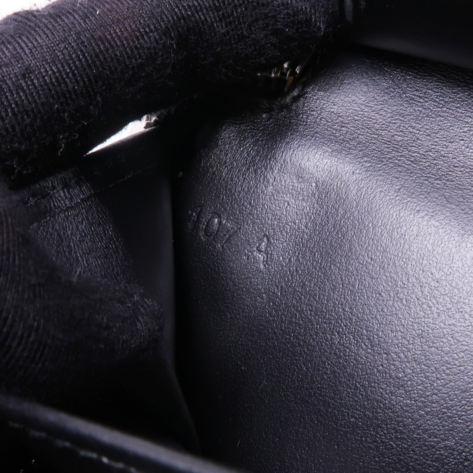 PRADA 牛皮皮革Document Holder銀扣長錢包