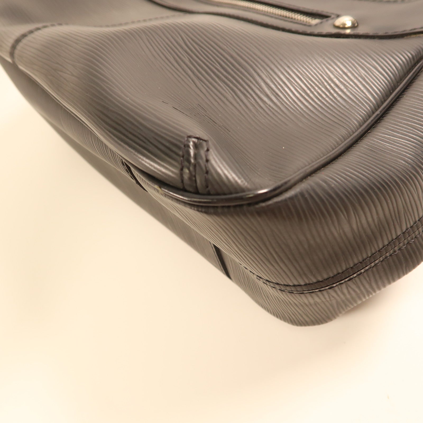 LOUIS VUITTON LV SHW Turenne PM Shoulder Bag Epi Leather M59282 Black