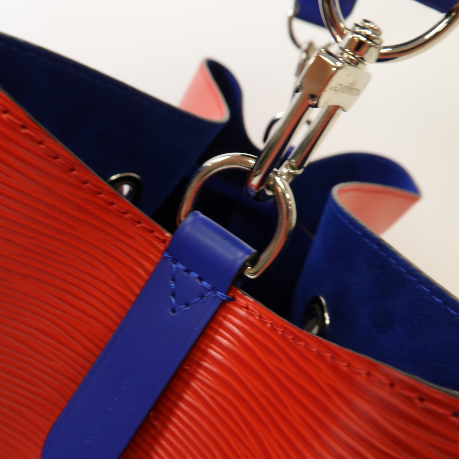 LOUIS VUITTON Epi NeoNoe銀扣手挽肩背兩用袋紅色/藍色