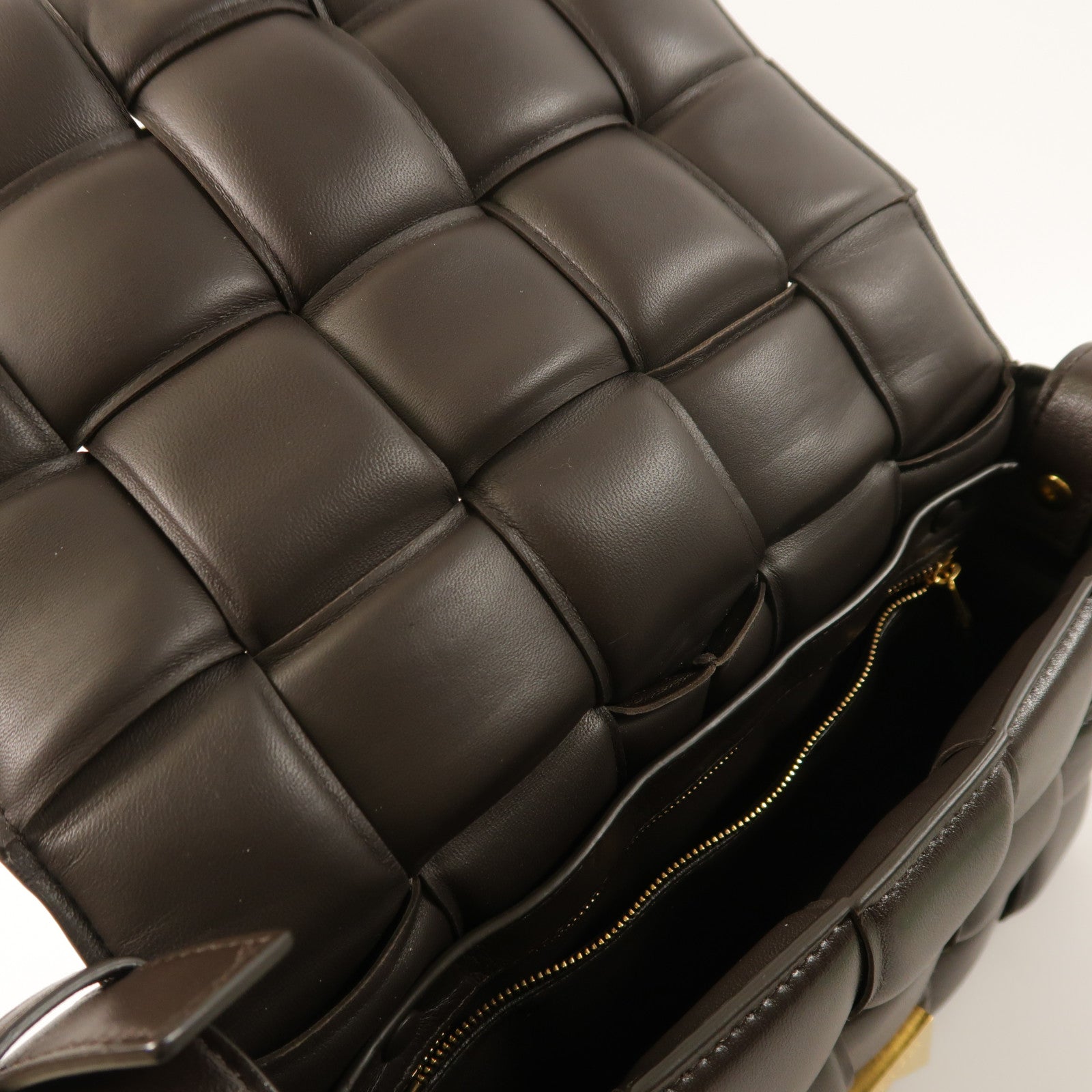 BOTTEGA VENETA 羊皮皮革Padded Cassette肩背袋