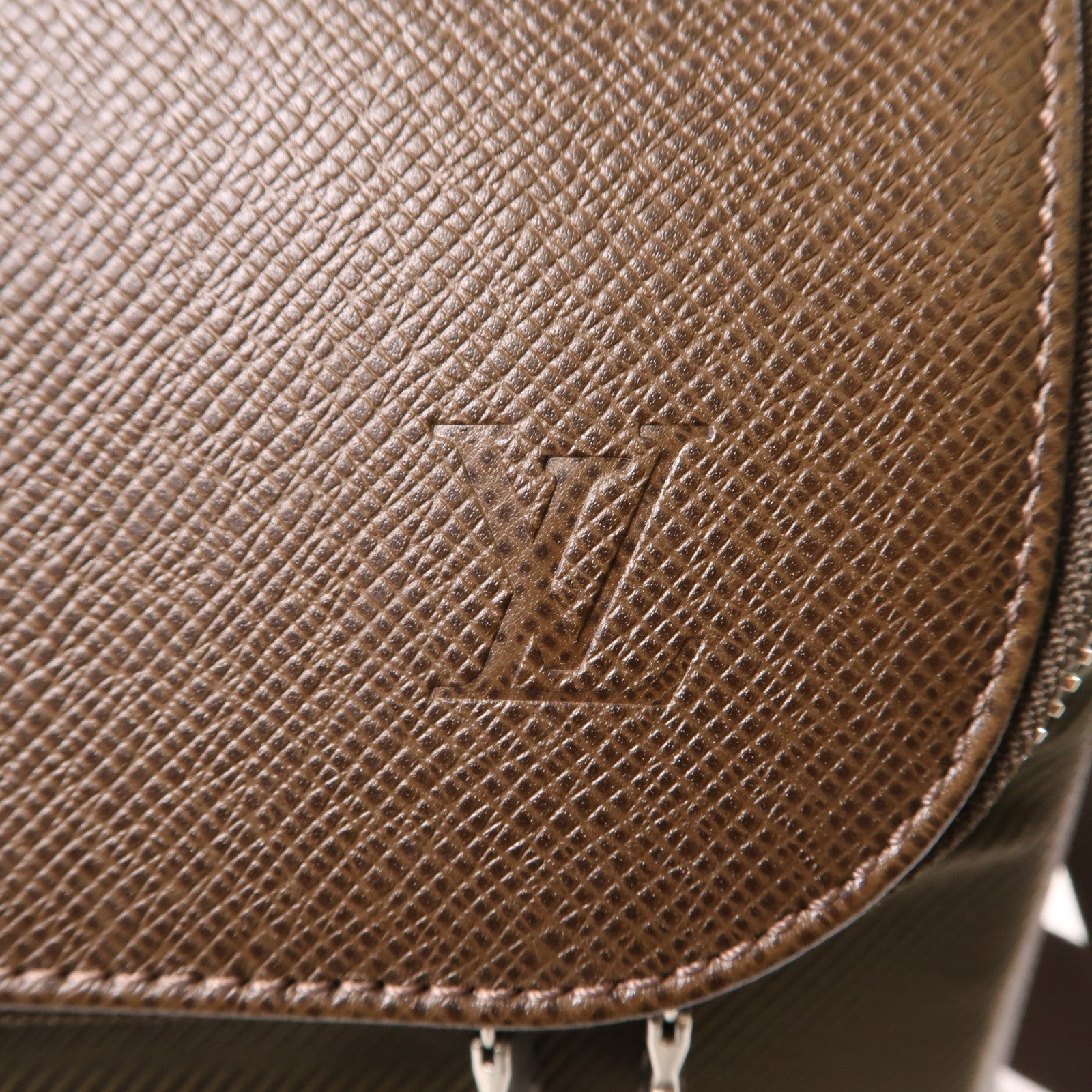 LOUIS VUITTON Taiga Taimyr Grizzli銀扣肩背袋棕色/綠色