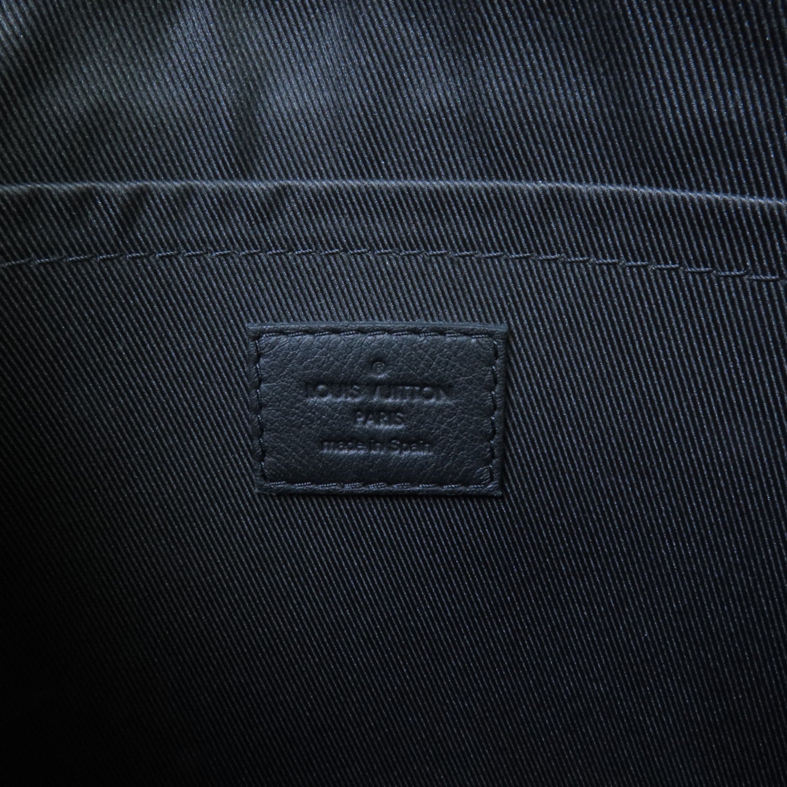 LOUIS VUITTON Monogram Shadow Pochette To-Go銀扣手拿包
