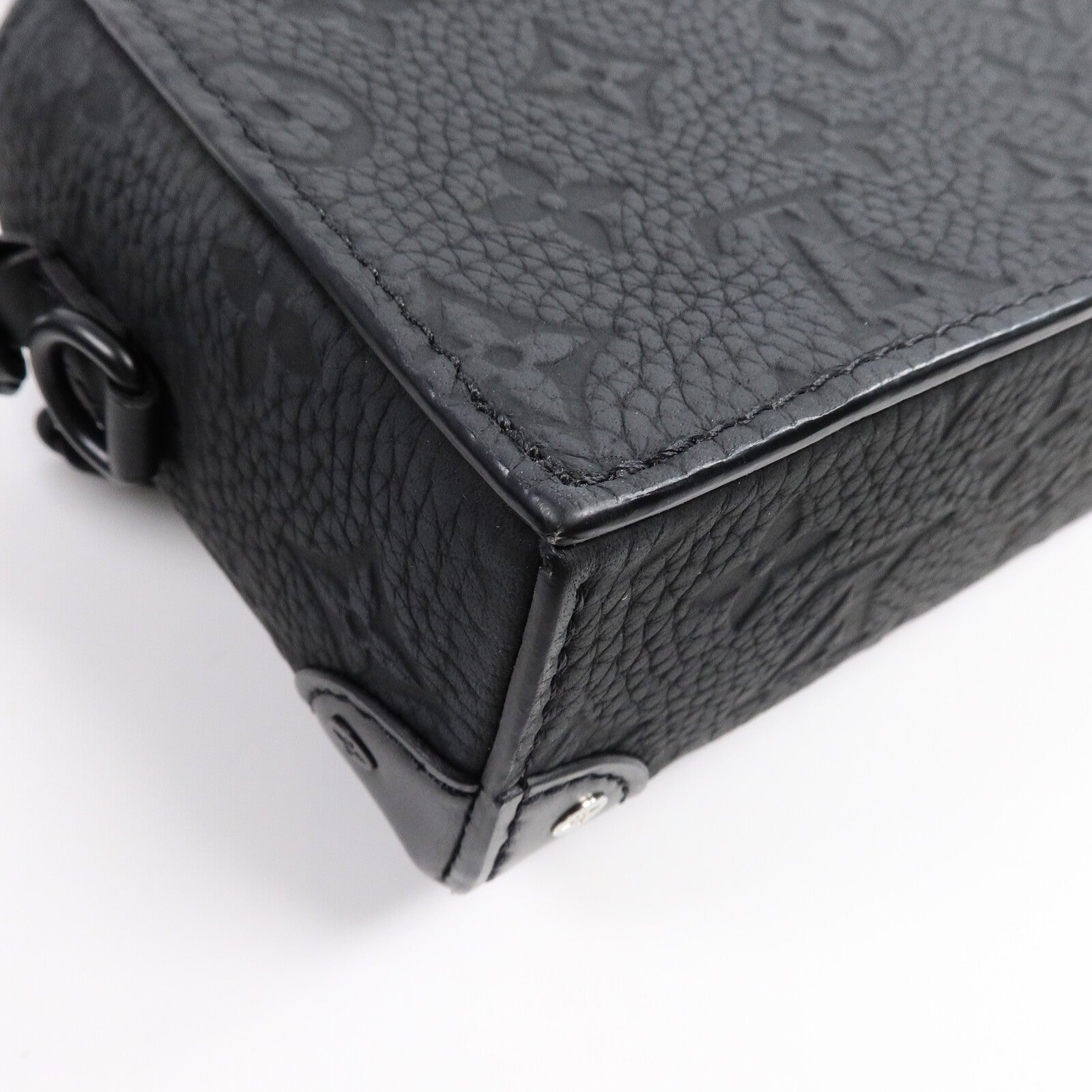 LOUIS VUITTON Monogram Taurillon Steamer Wearable Wallet扣肩背袋