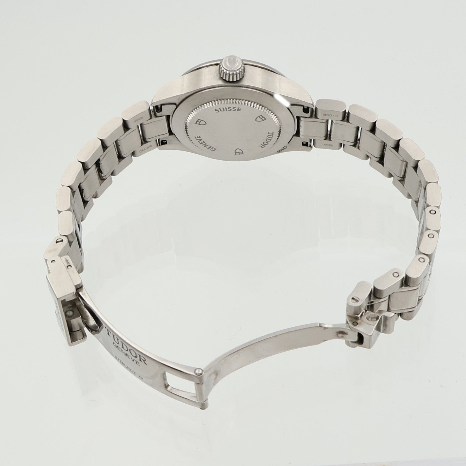 TUDOR Style 12100
