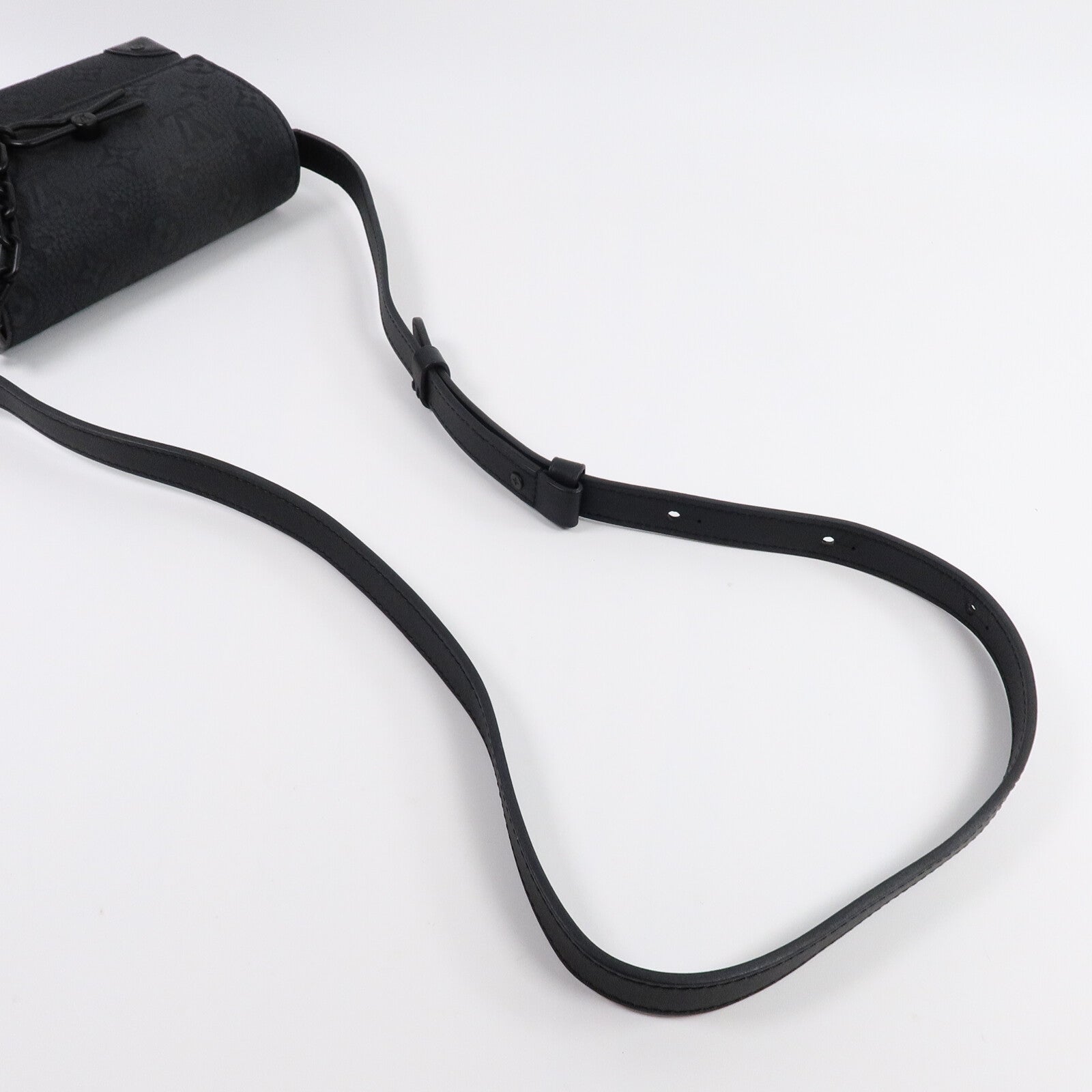 LOUIS VUITTON Monogram Taurillon Steamer Wearable Wallet扣肩背袋