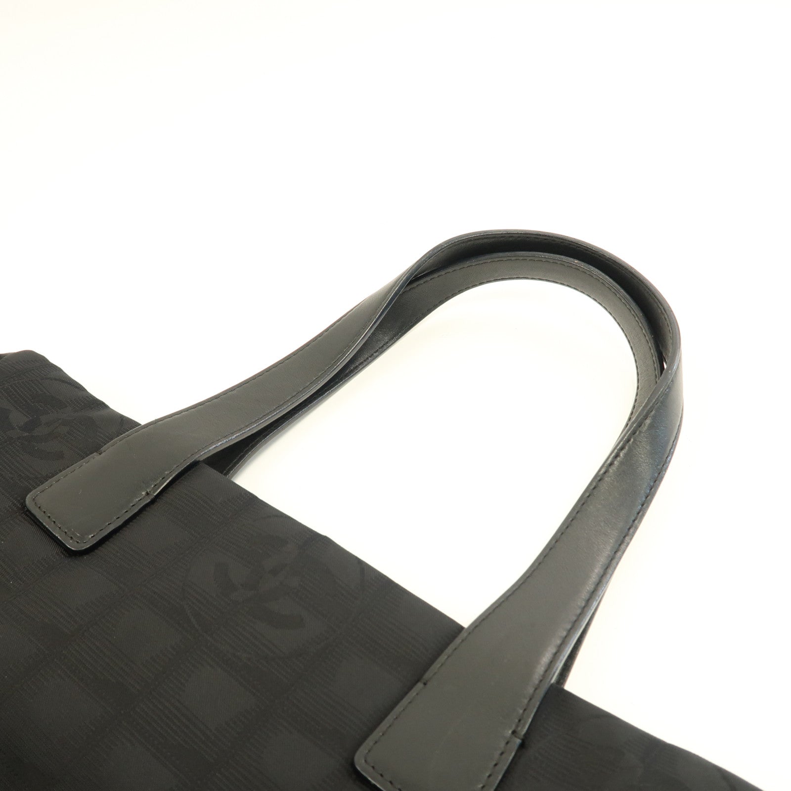 CHANEL 帆布Hand Bag金扣手挽袋黑色