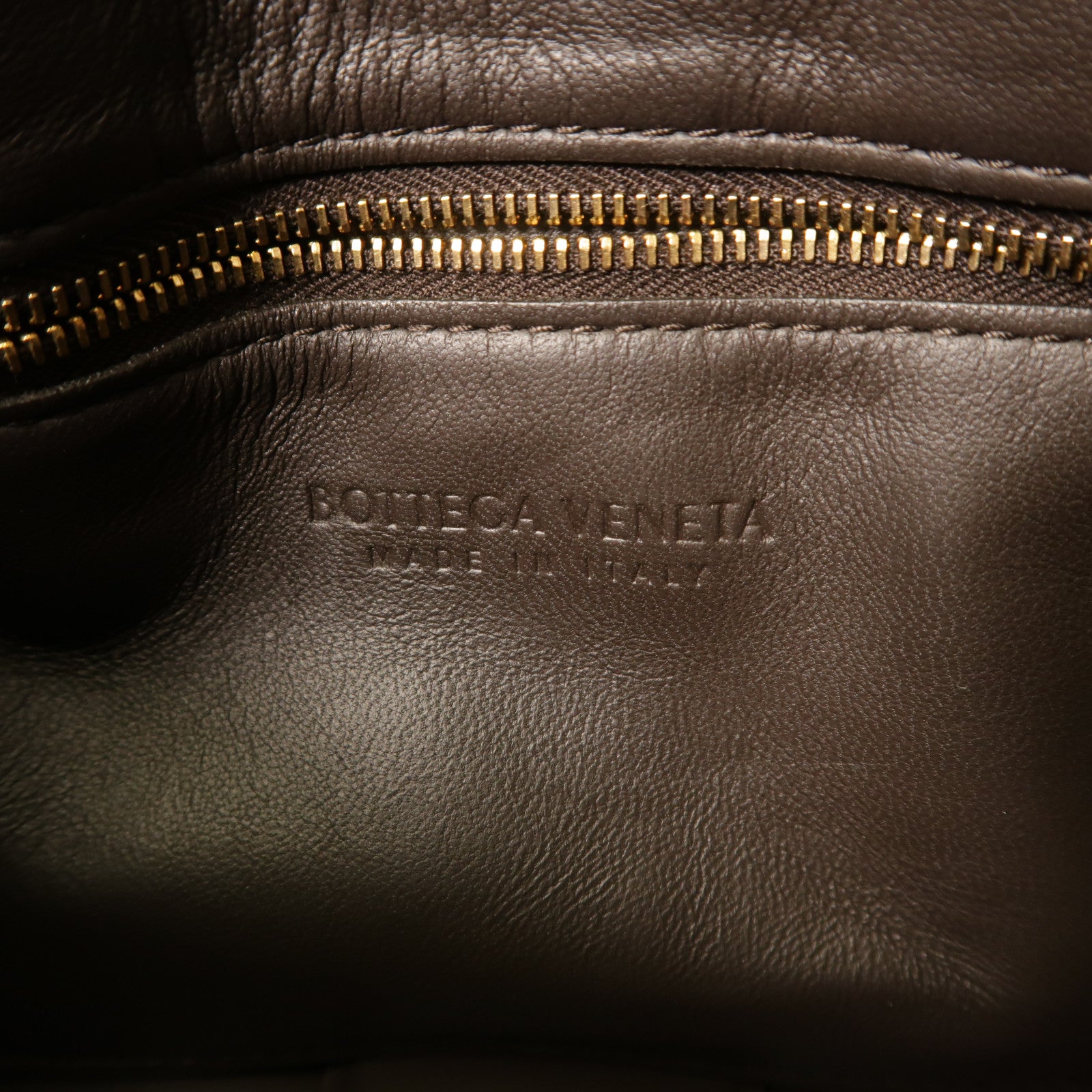 BOTTEGA VENETA 羊皮皮革Padded Cassette肩背袋