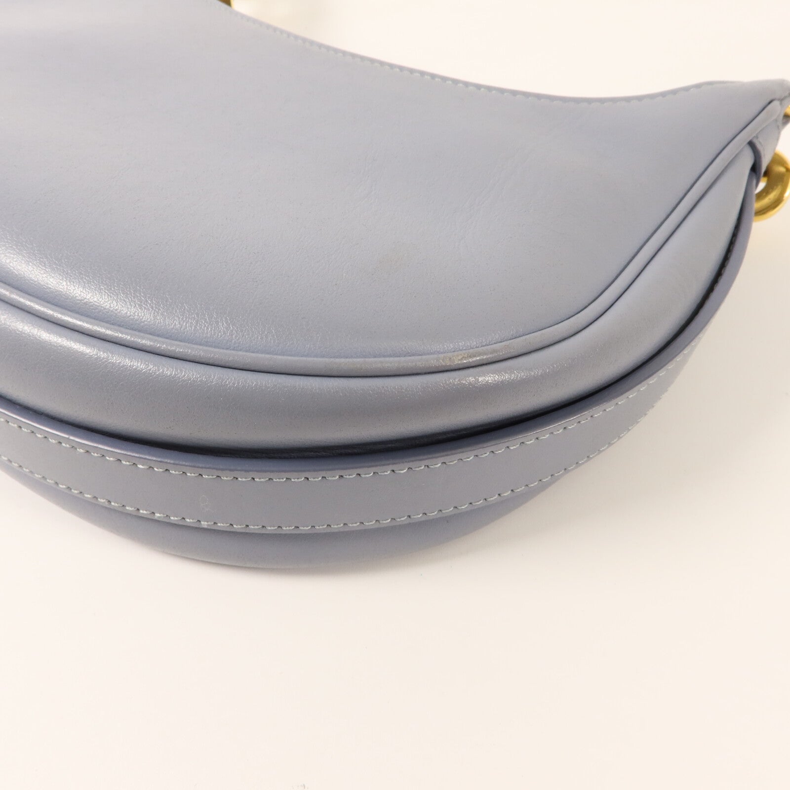 CELINE 牛皮皮革Ava Medium肩背袋