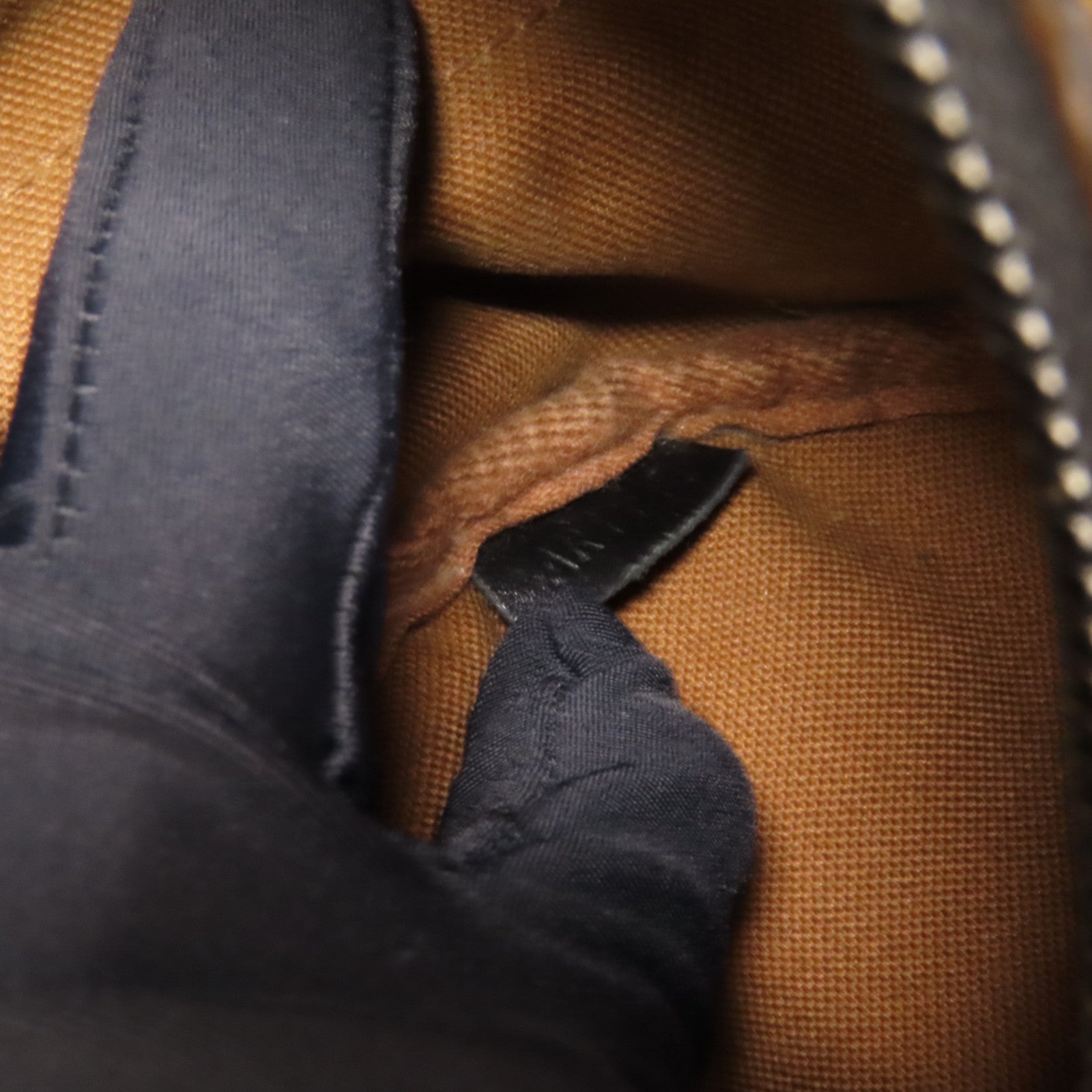 LOUIS VUITTON Monogram Papillon Messenger肩背袋