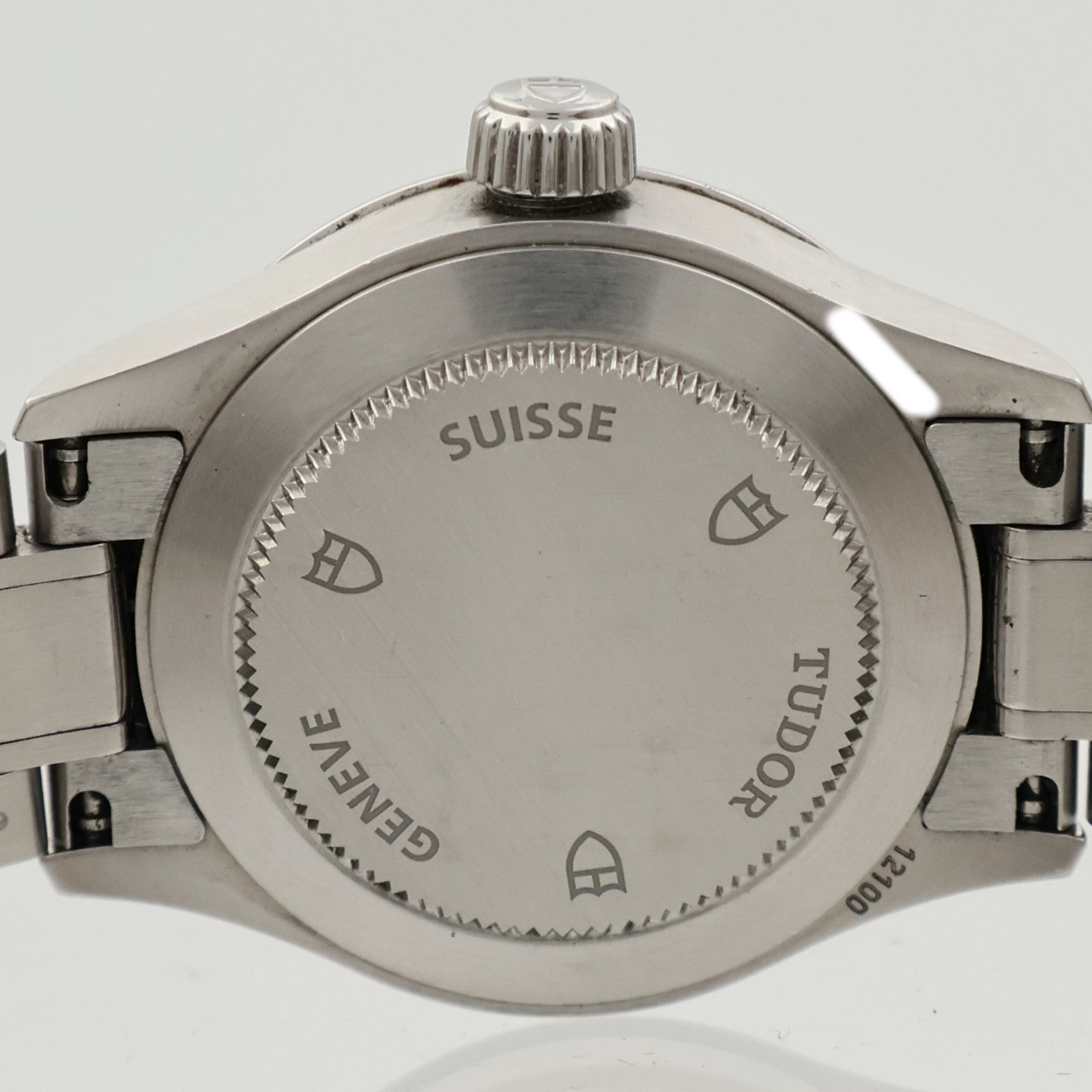 TUDOR Style 12100