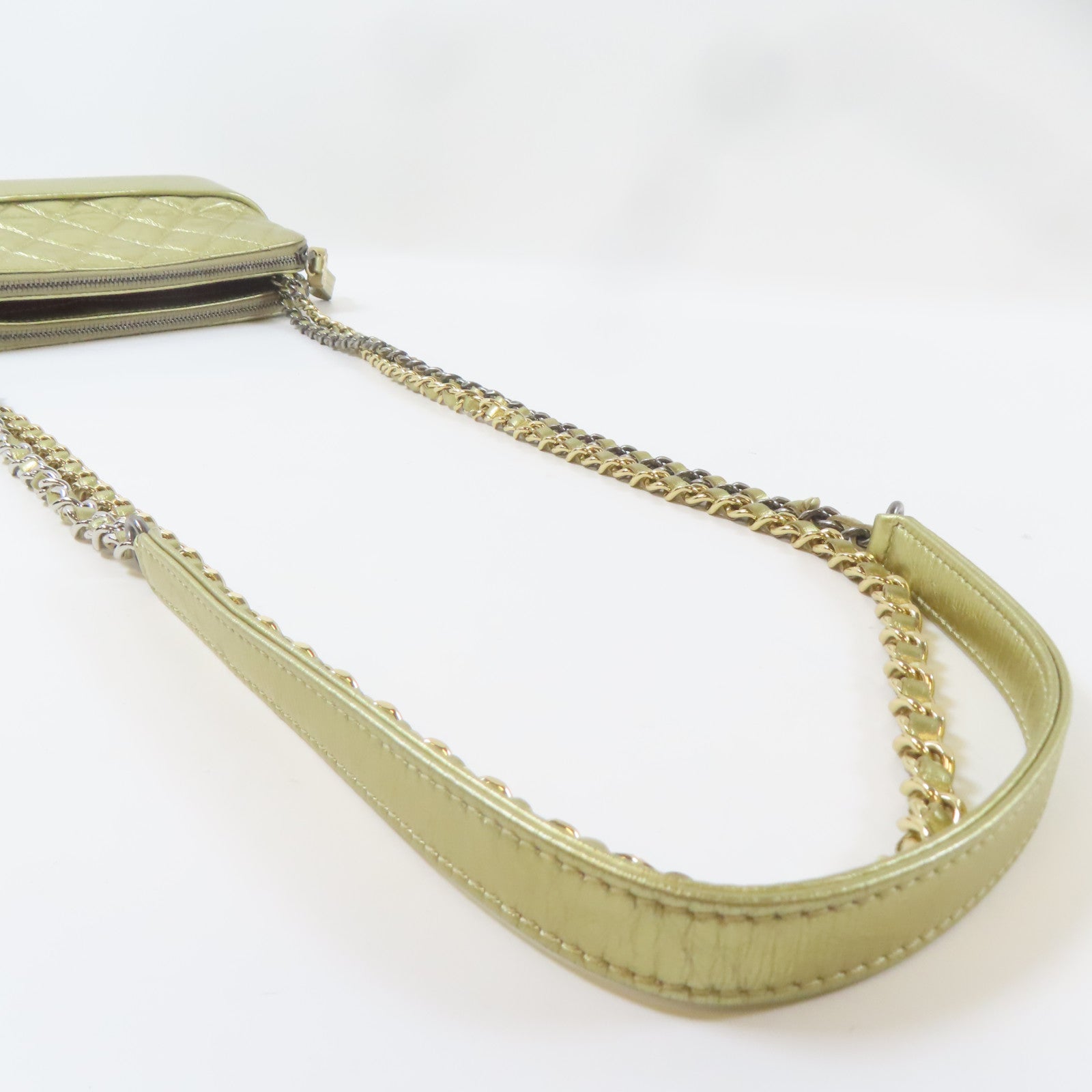 CHANEL 【激減優惠】菱格Gabrielle Clutch With Chain金/銀扣鏈帶肩背袋金色