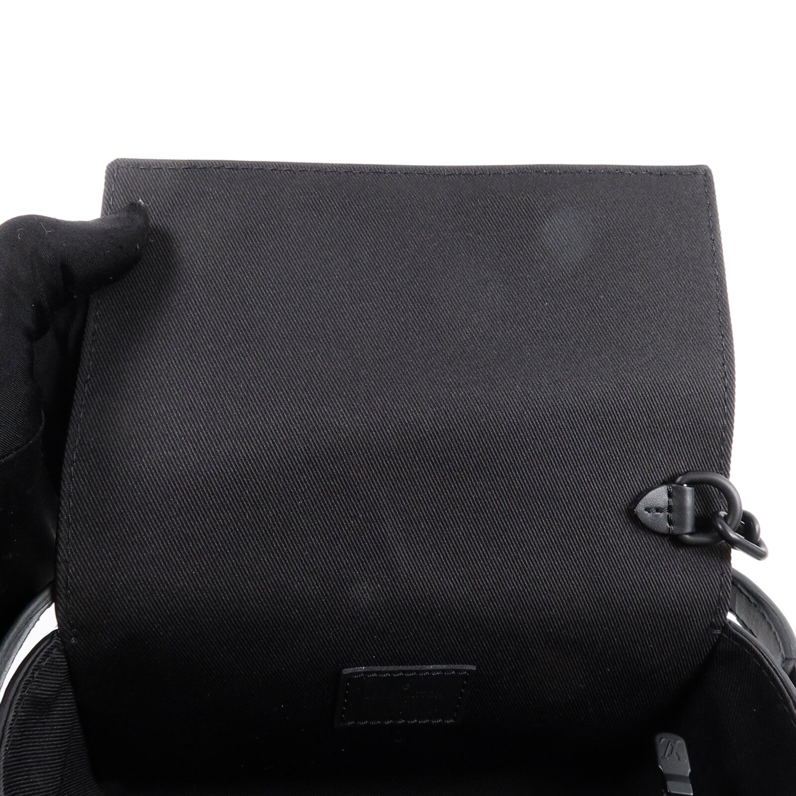 LOUIS VUITTON Monogram Taurillon Steamer Wearable Wallet扣肩背袋