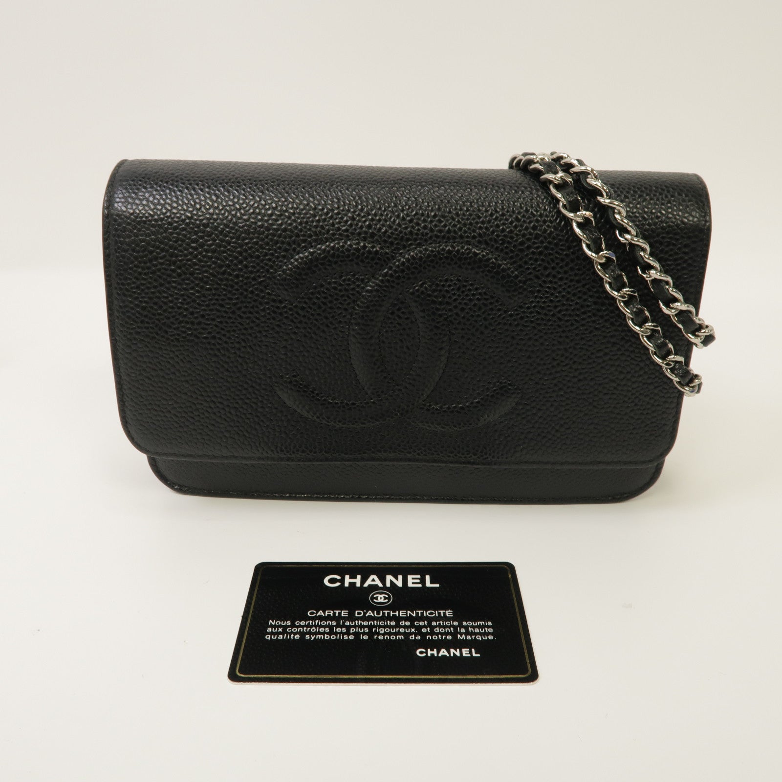 CHANEL Caviar皮革Wallet On Chain銀扣鏈帶肩背袋黑色