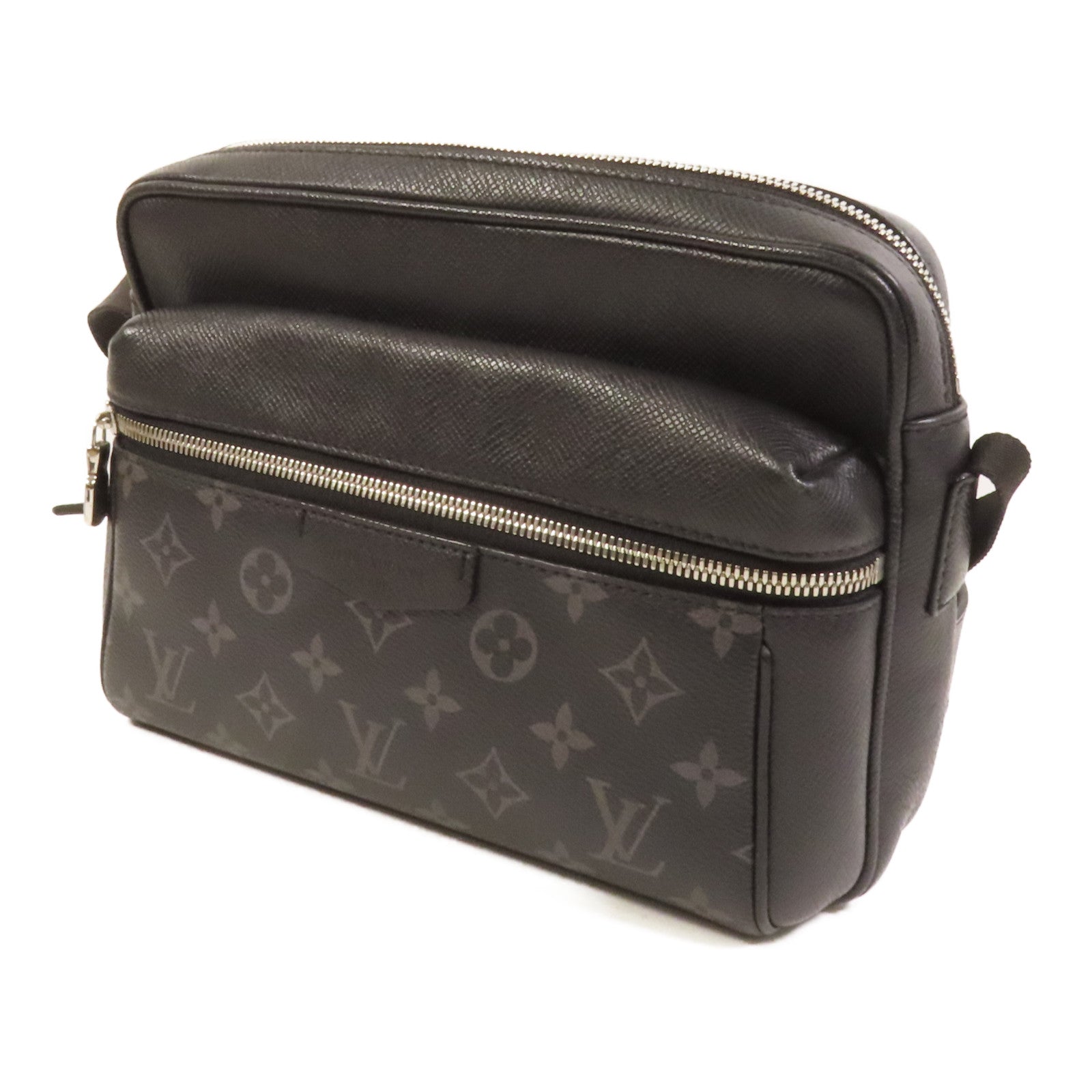LOUIS VUITTON 【激減優惠】Monogram Eclipse/Taiga Outdoor Messenger銀扣肩背袋