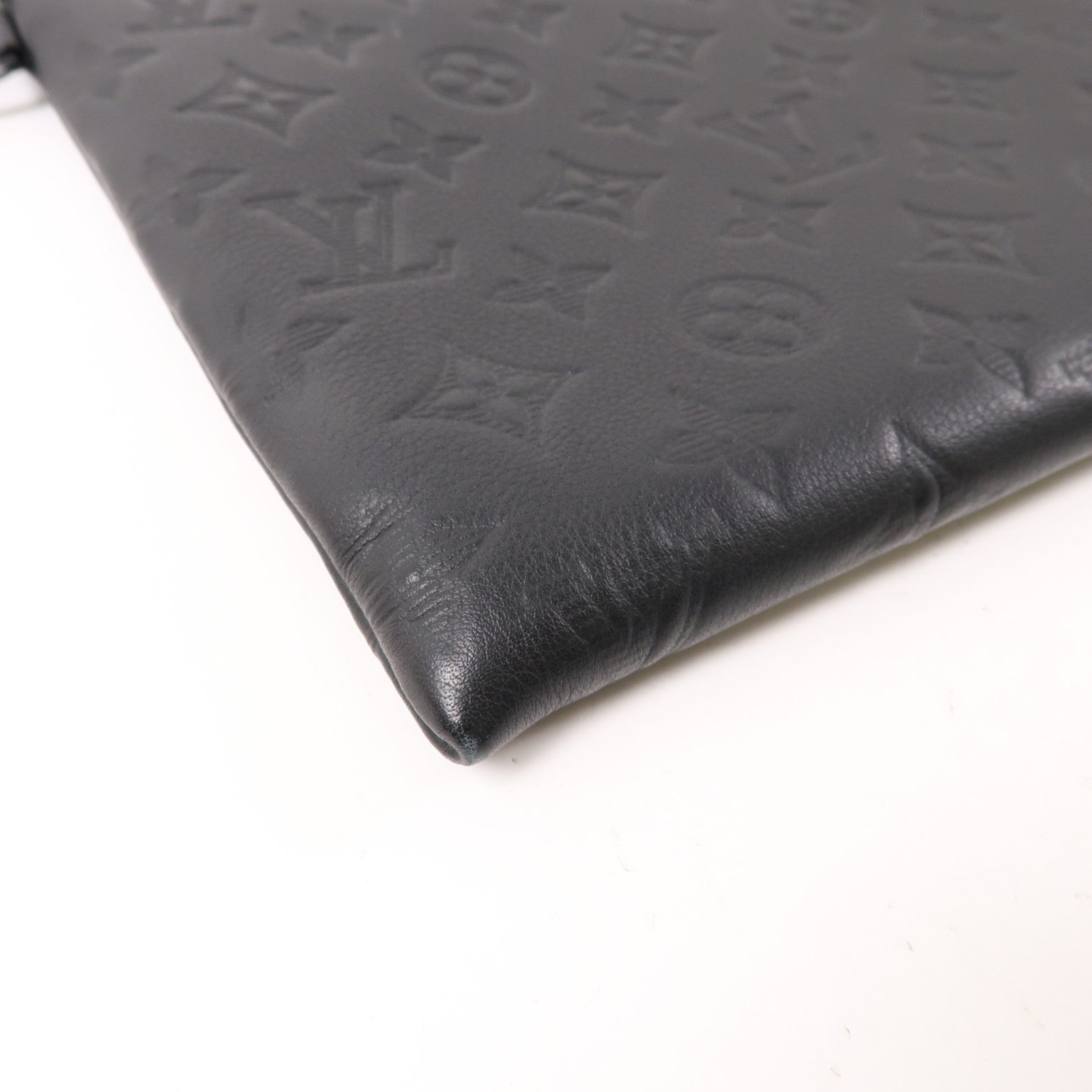 LOUIS VUITTON Monogram Shadow Pochette Voyage Souple手拿包黑色