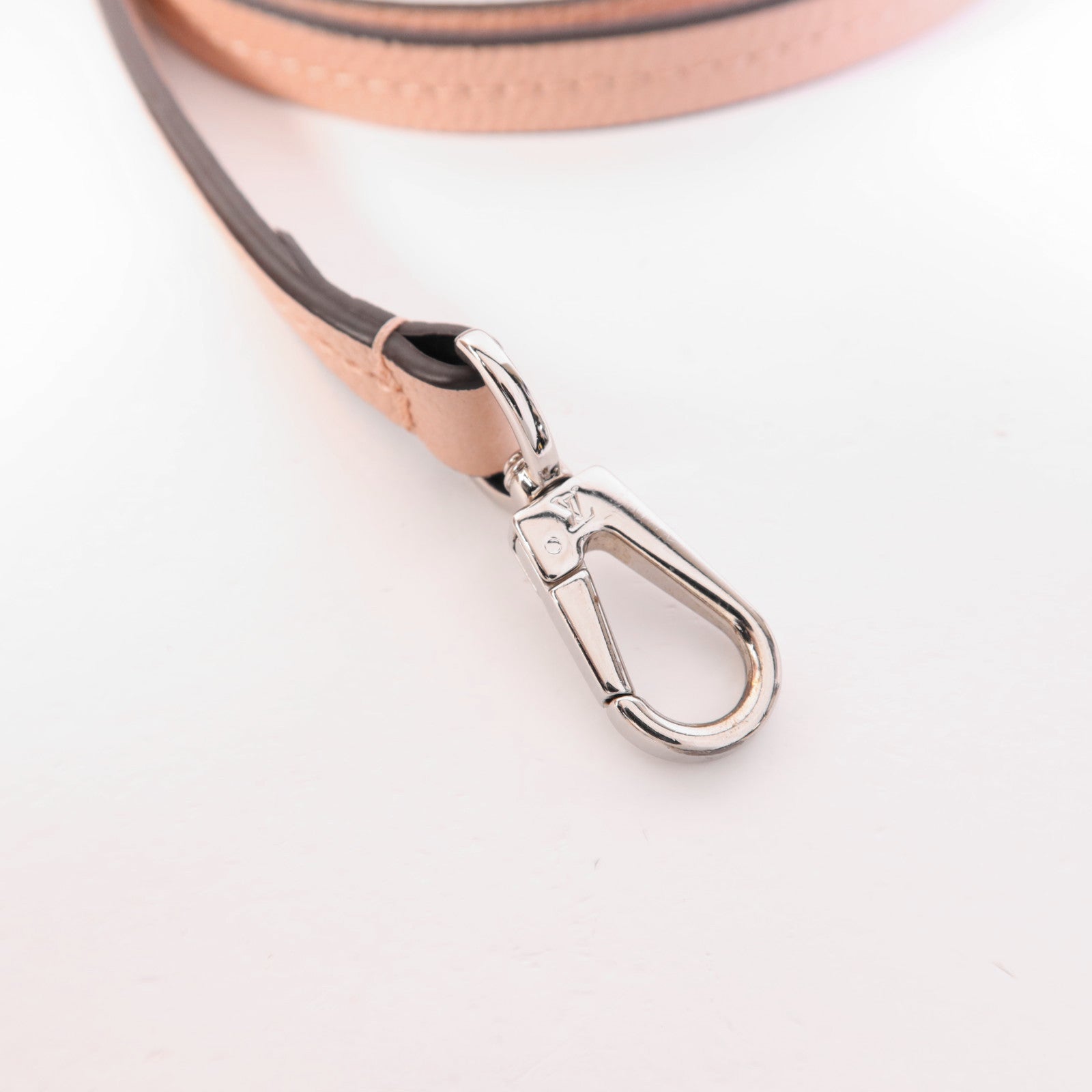 LOUIS VUITTON Mahina Bella銀扣手挽肩背兩用袋