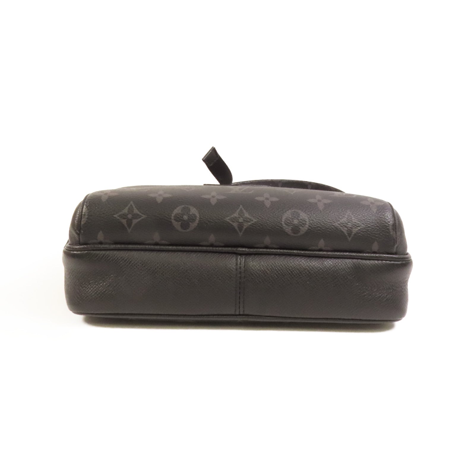 LOUIS VUITTON 【激減優惠】Monogram Eclipse/Taiga Outdoor Messenger銀扣肩背袋