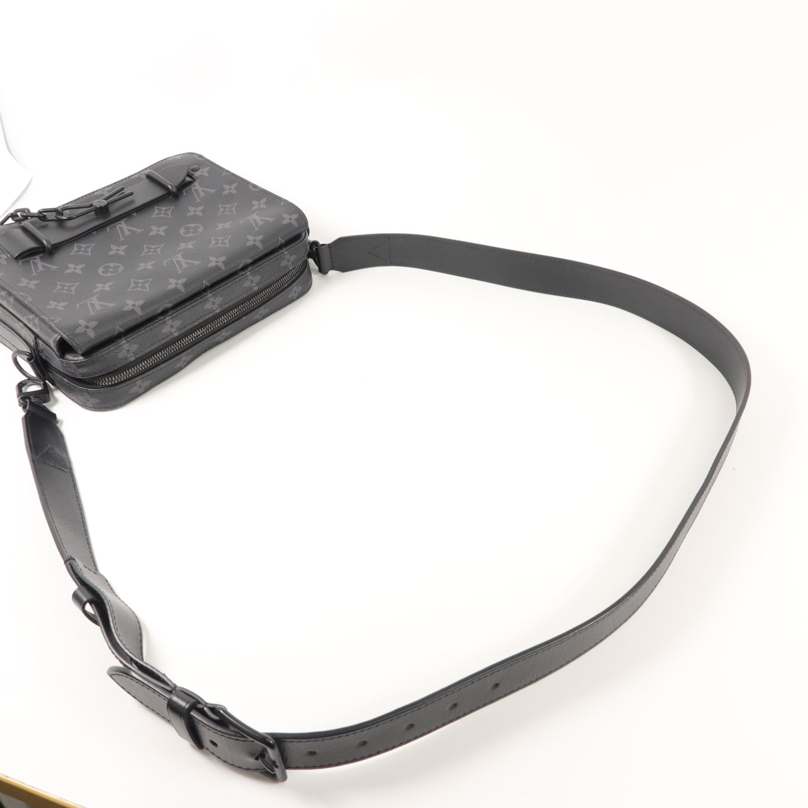 LOUIS VUITTON Monogram Eclipse Steamer肩背袋