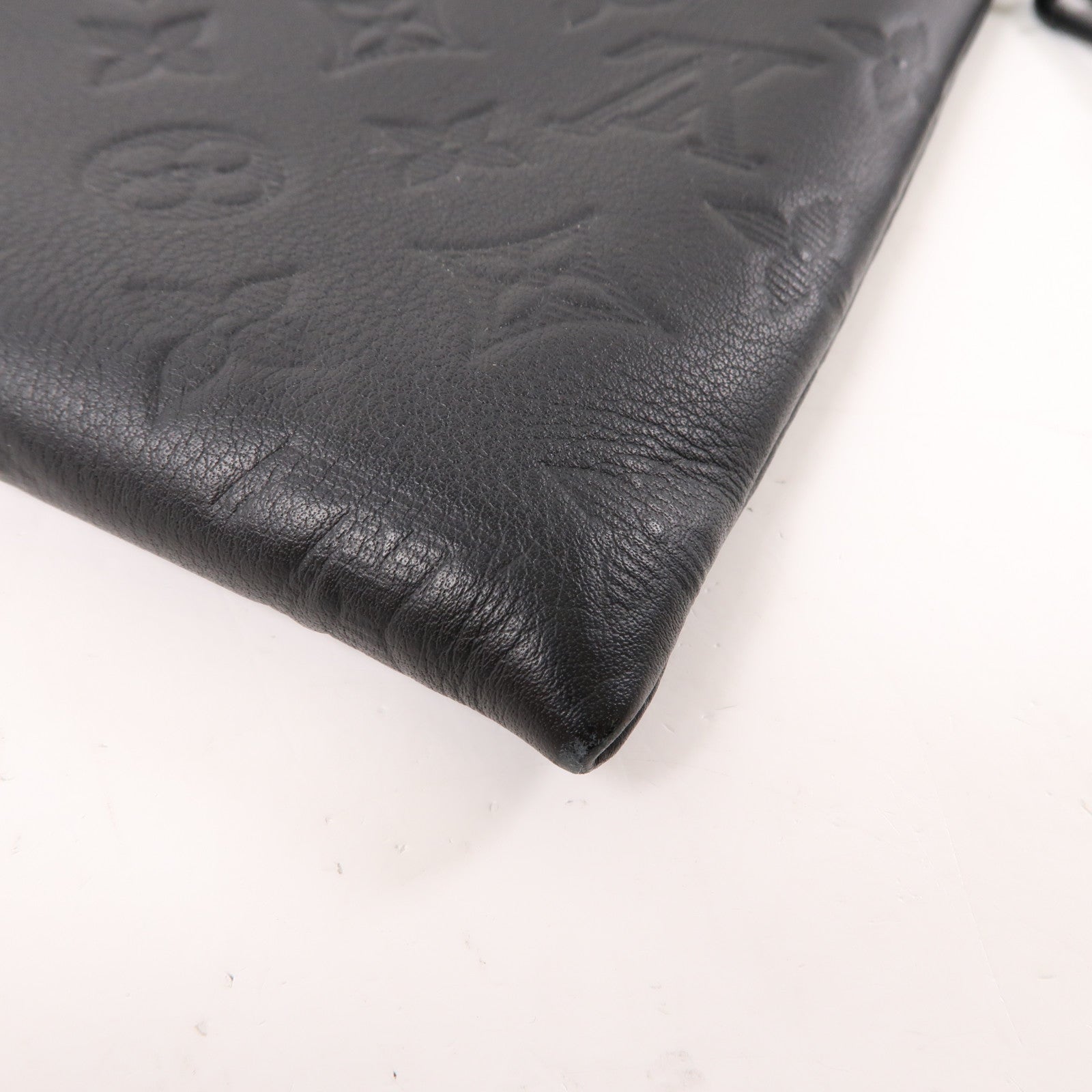 LOUIS VUITTON Monogram Shadow Pochette Voyage Souple手拿包黑色