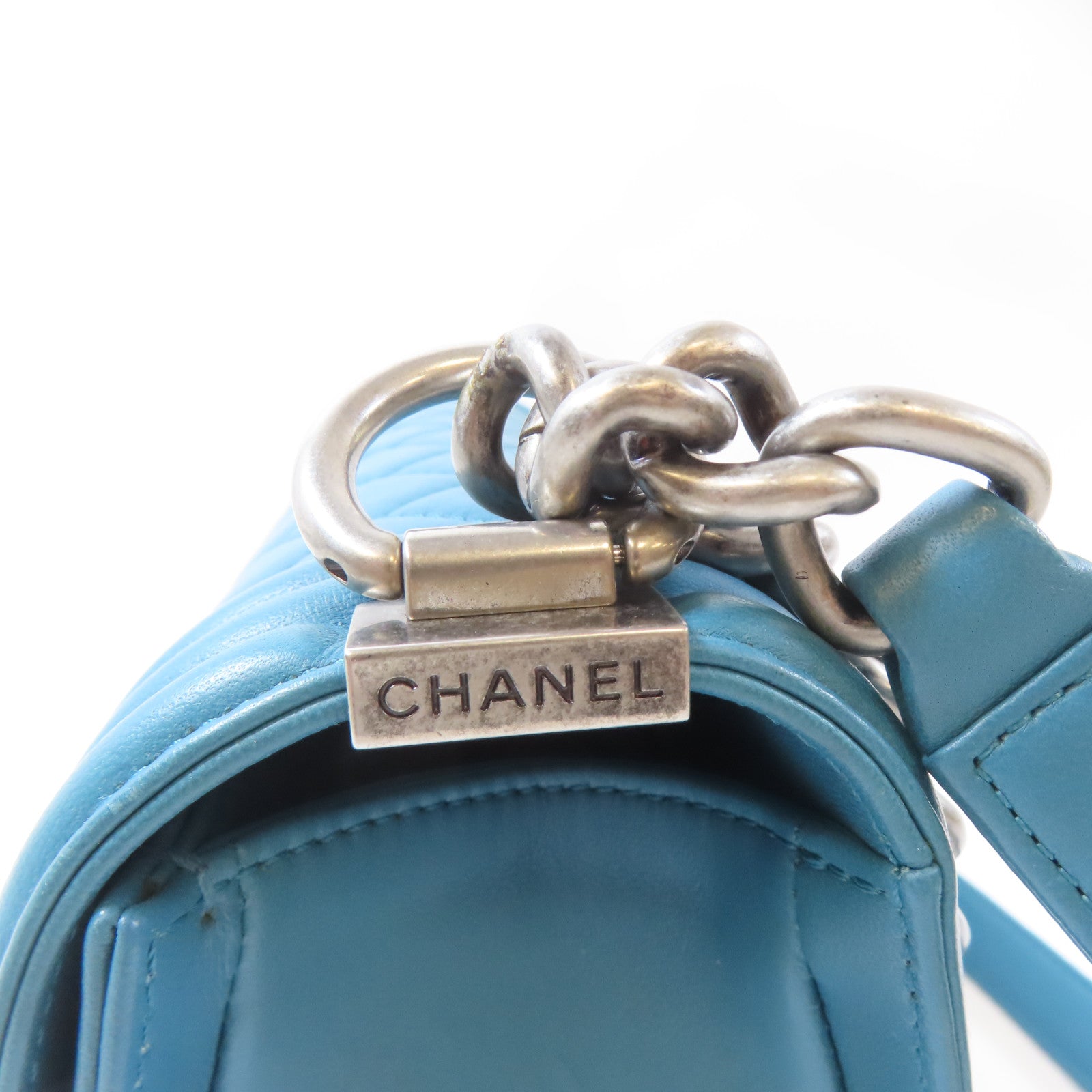 CHANEL 【激減優惠】菱格羊皮皮革Boy 25黑扣鏈帶肩背袋藍色