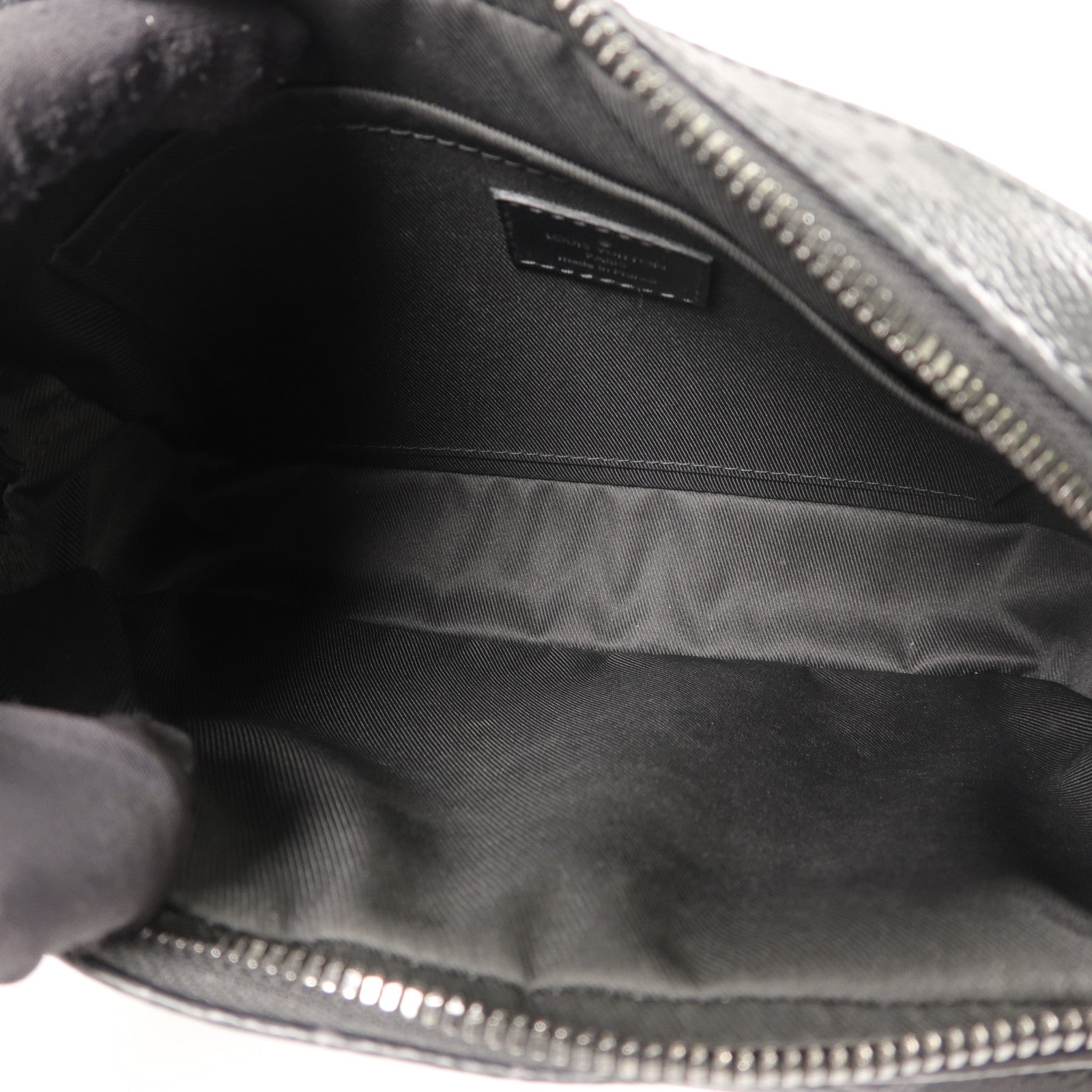 LOUIS VUITTON Monogram Eclipse Steamer肩背袋