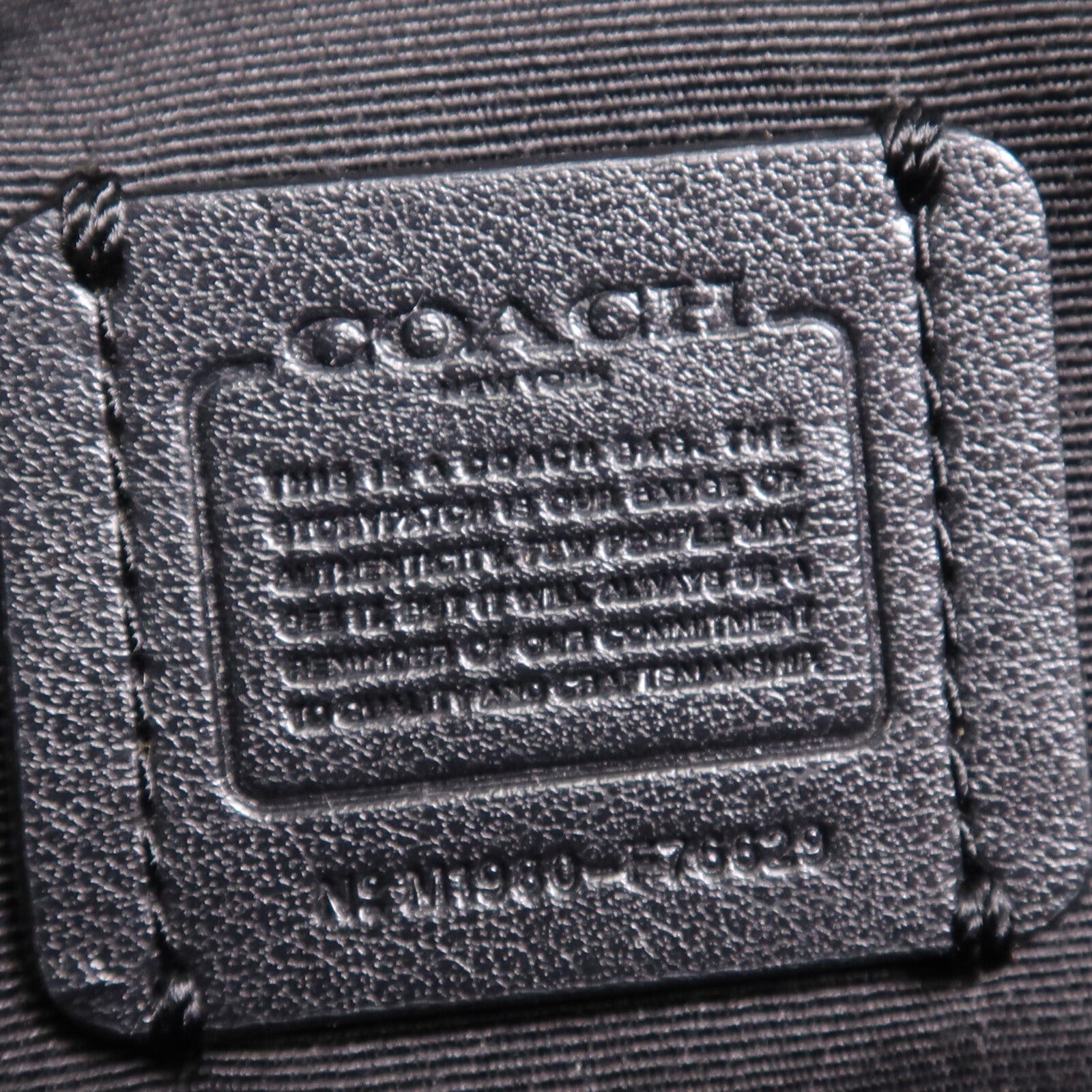 COACH 牛皮皮革Shoulder Bag金扣肩背袋