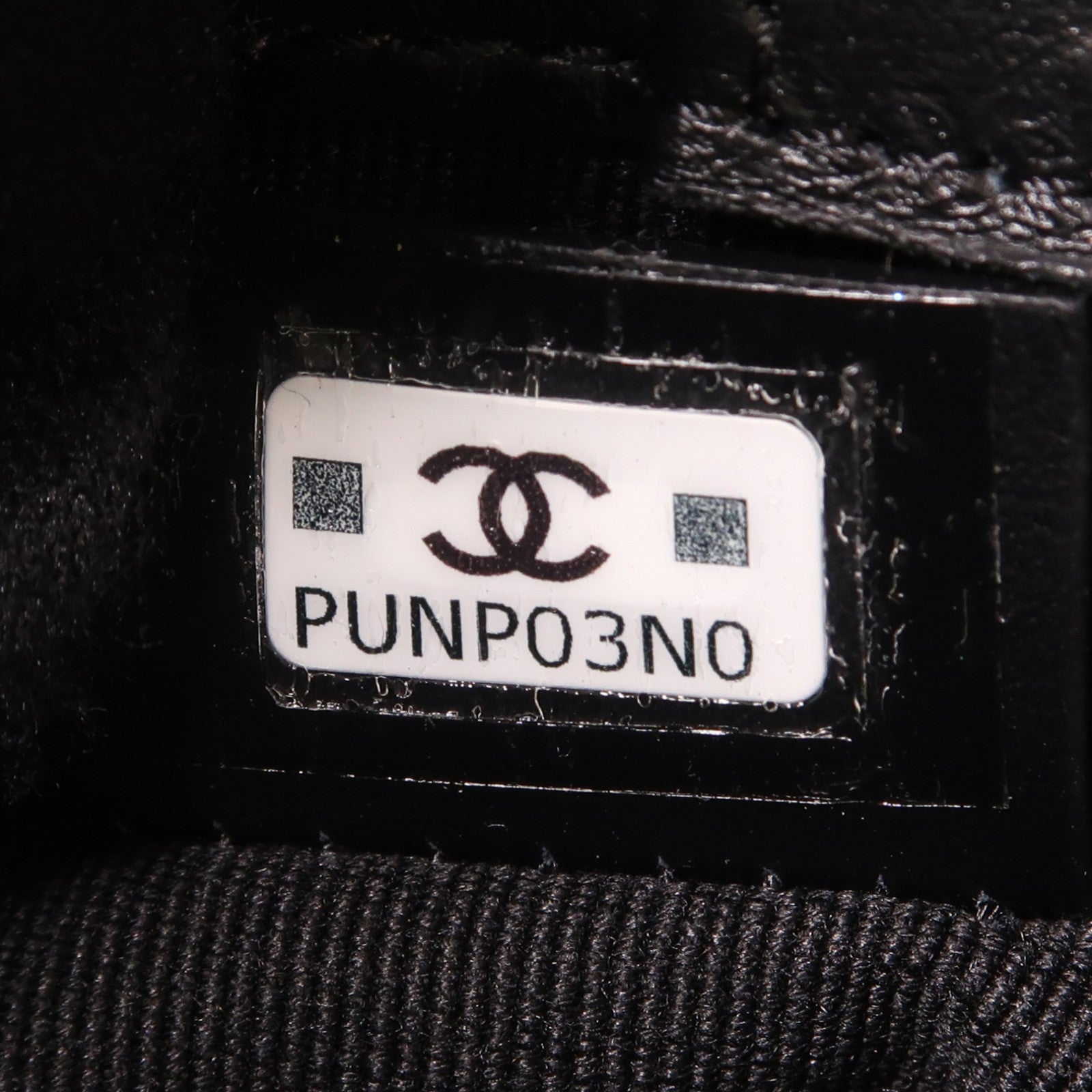 CHANEL 皮革Nano 31銀扣鏈帶肩背袋