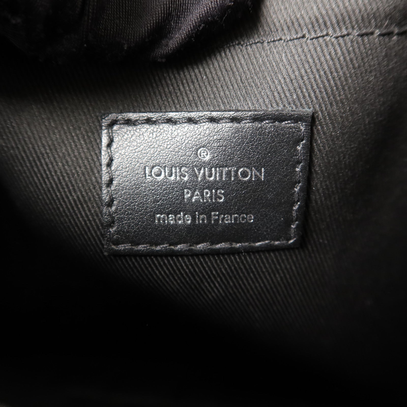 LOUIS VUITTON Monogram Eclipse Steamer肩背袋