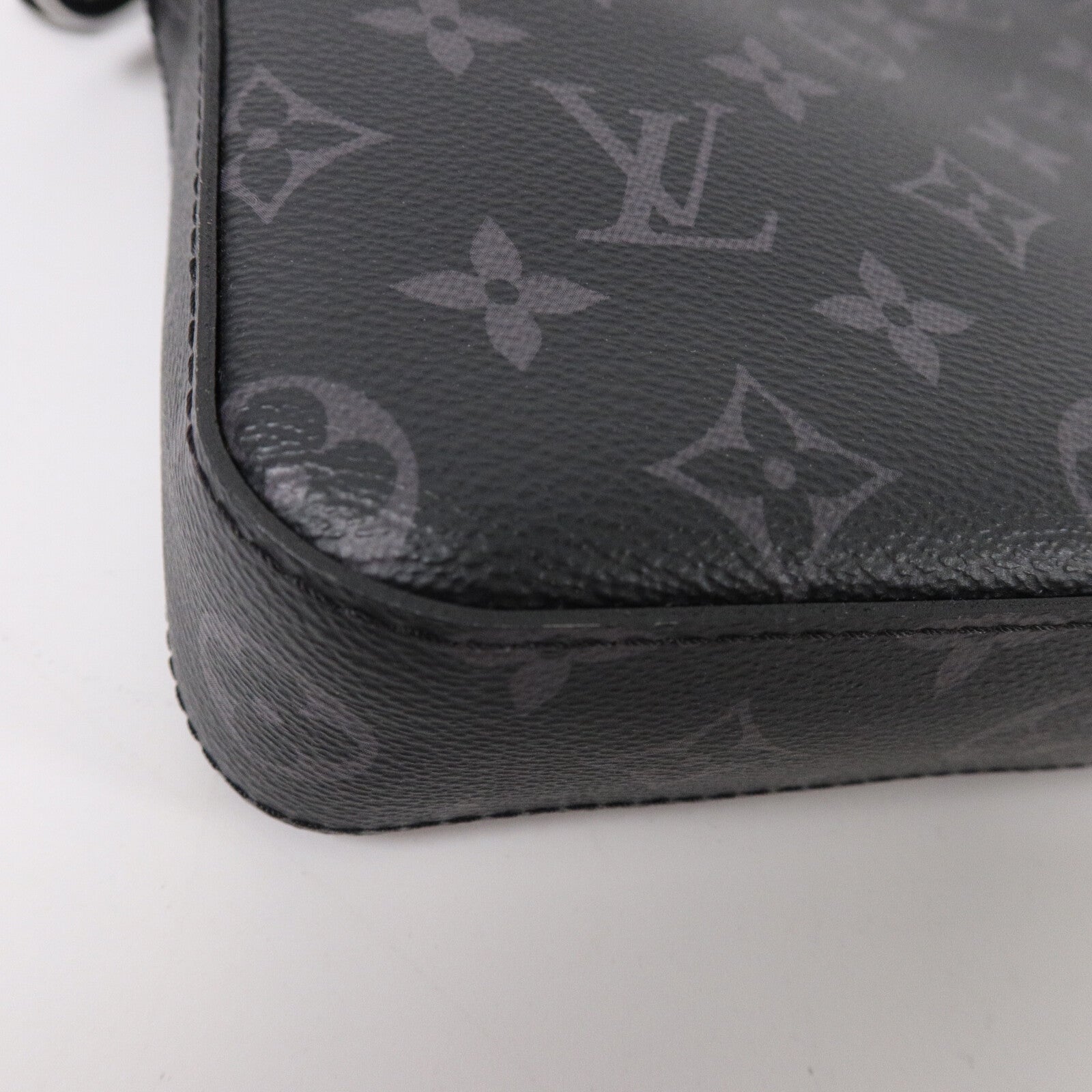 LOUIS VUITTON Monogram Eclipse Reverse Trio Messenger肩背袋