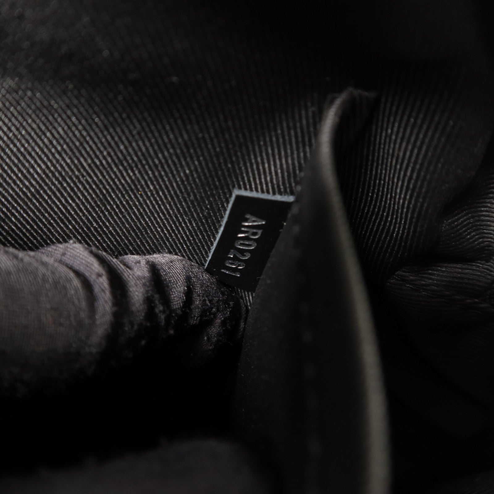 LOUIS VUITTON Monogram Eclipse Steamer肩背袋